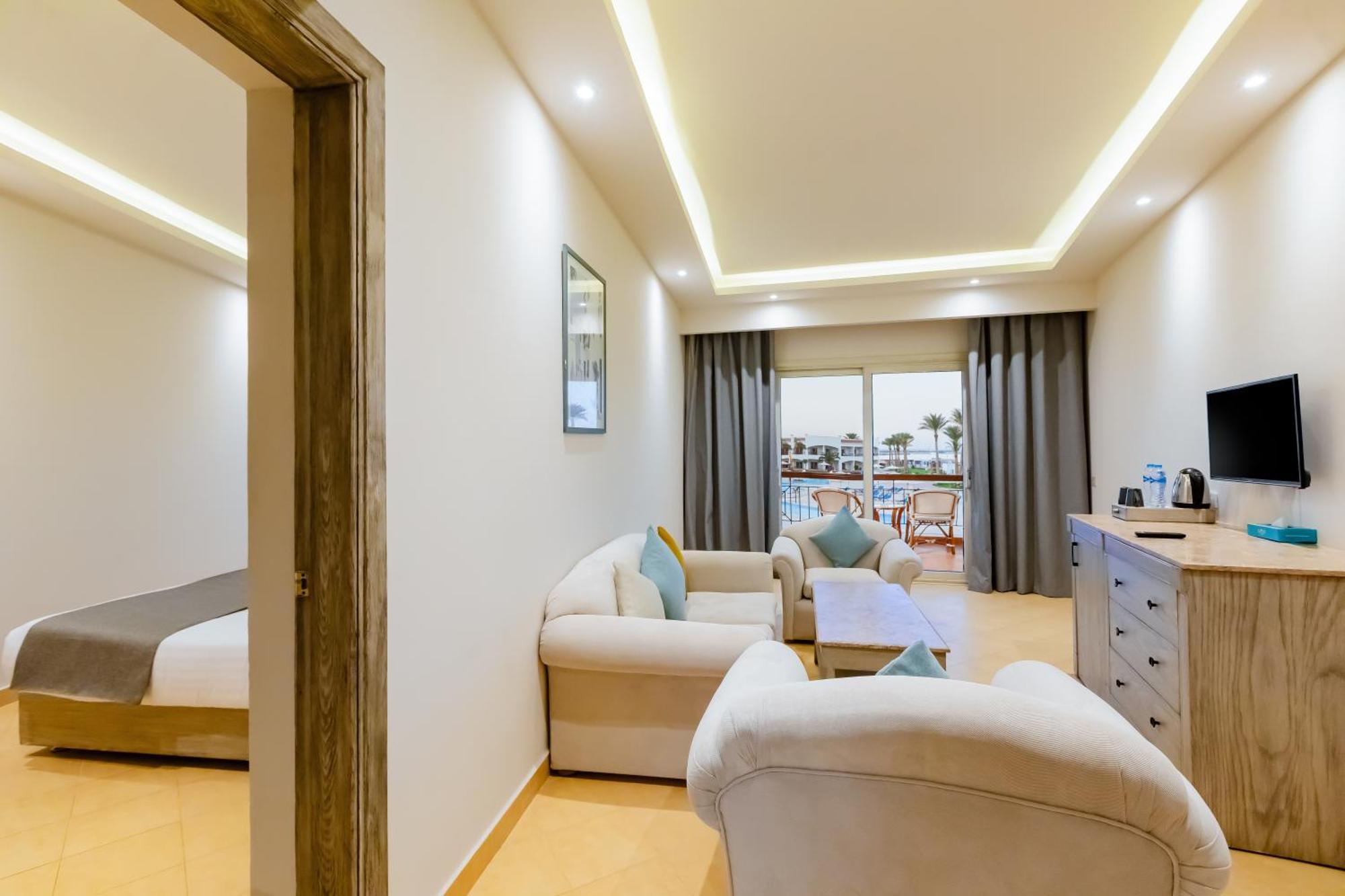 Junior Suite,1528686874:JPEG