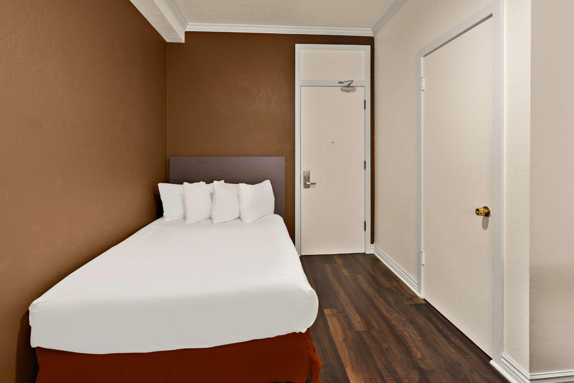 Double Room Non-Smoking