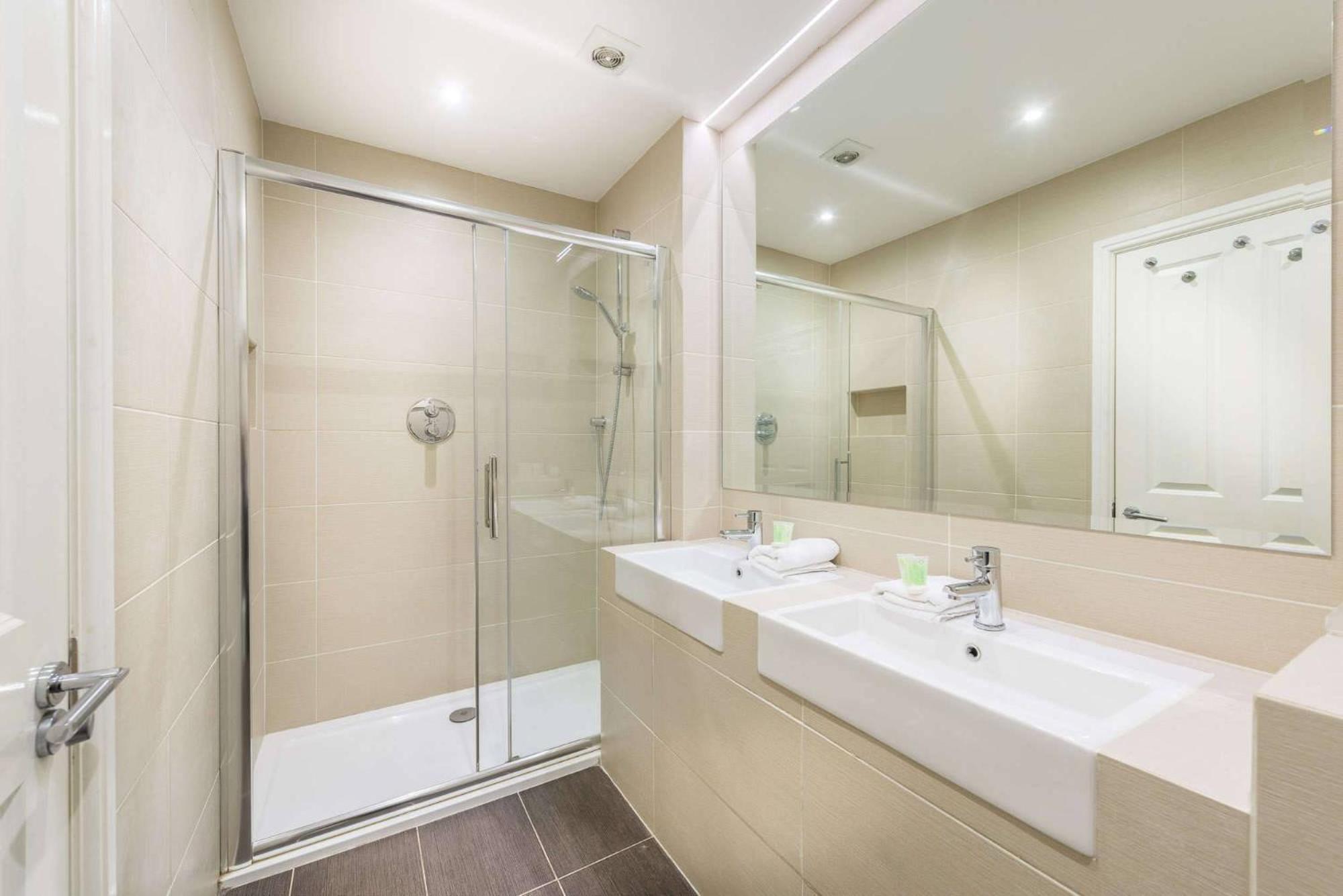 Standard Quadruple Room,1529784931:JPEG