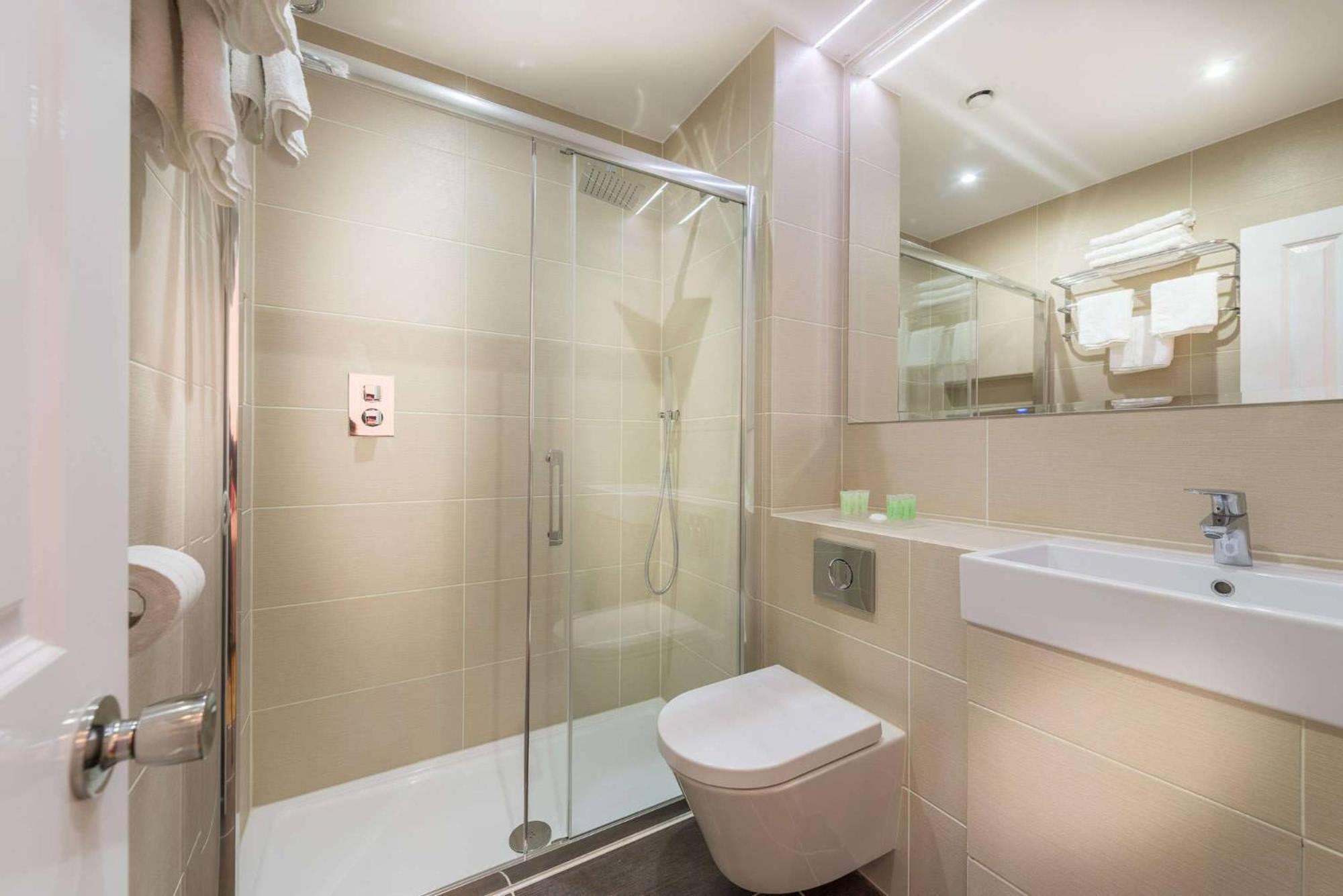 Standard Single Room,1529795956:JPEG