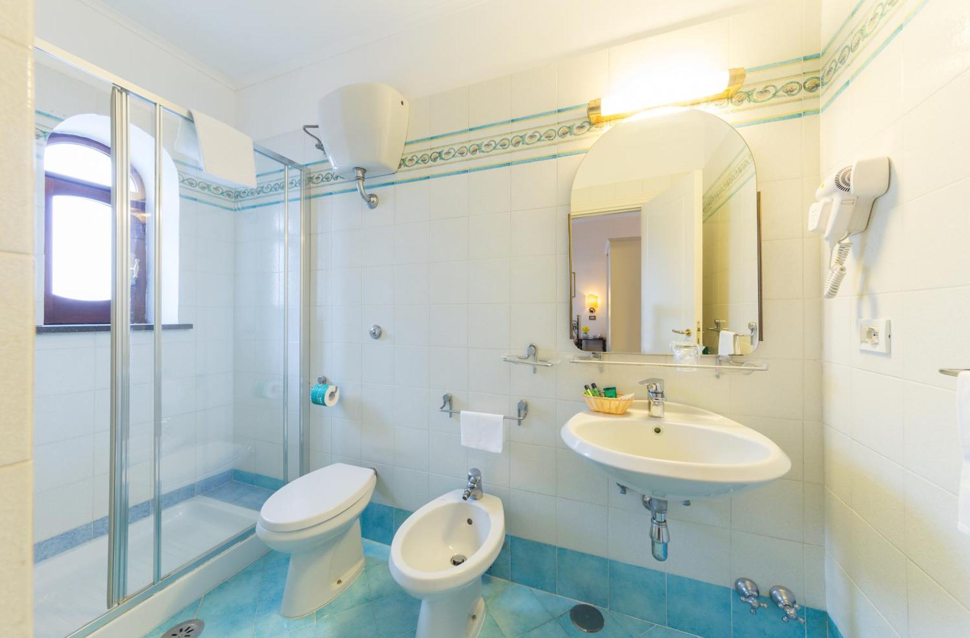 Standard Single Room,1589541286:JPEG