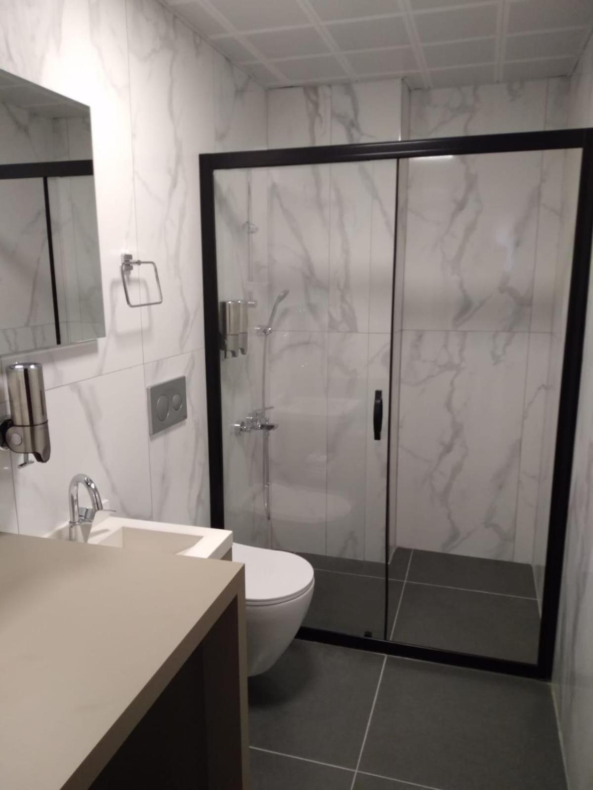 Double Room,1532391628:JPEG
