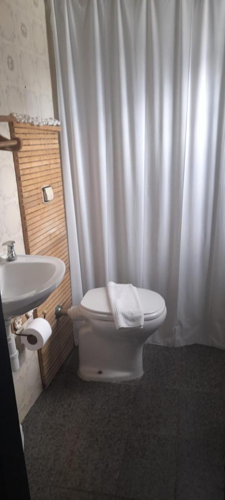 Double Room Private Bathroom