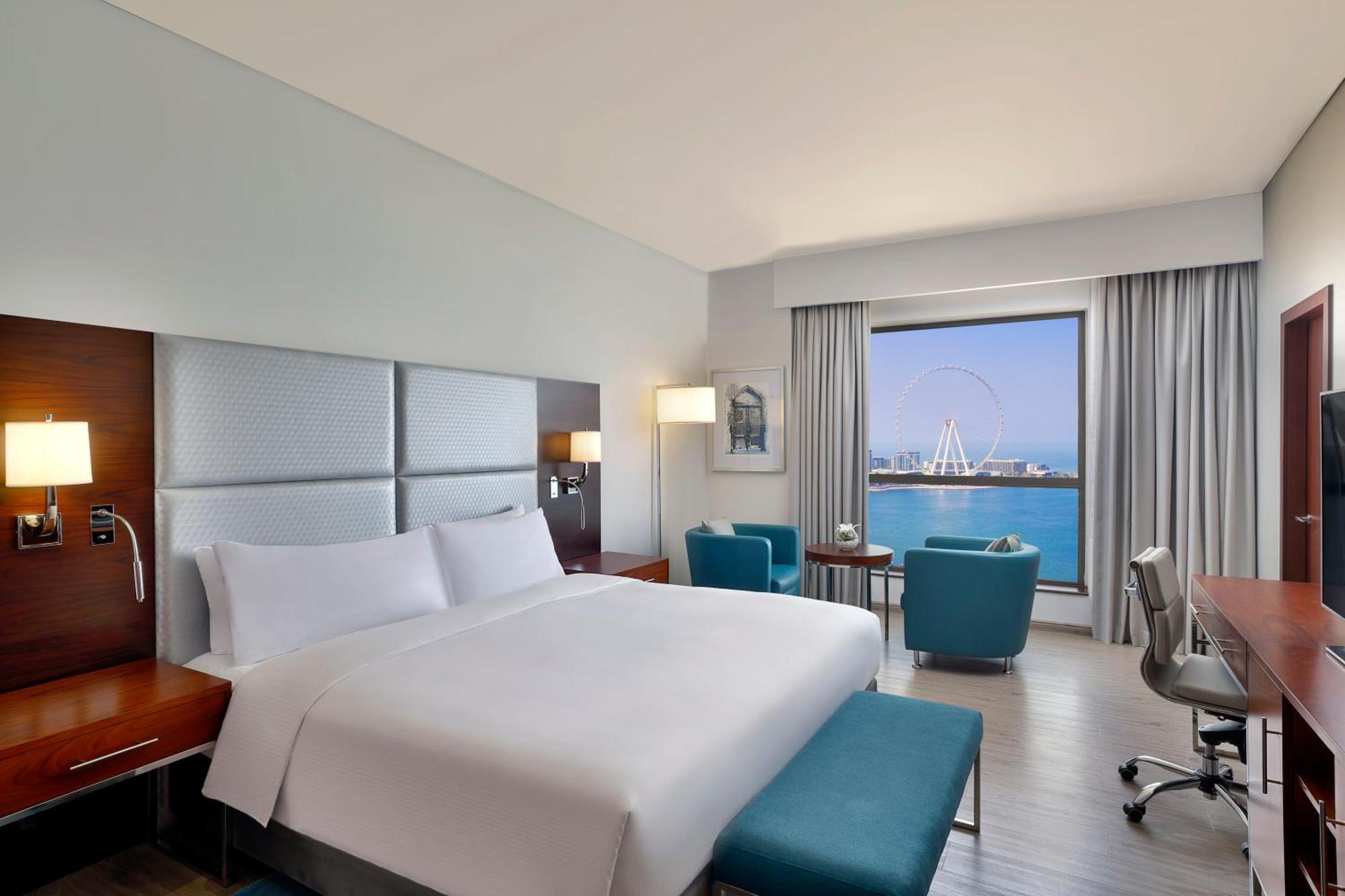 Three-Bedroom Family Suite with Balcony and Sea View,1533686509:JPEG