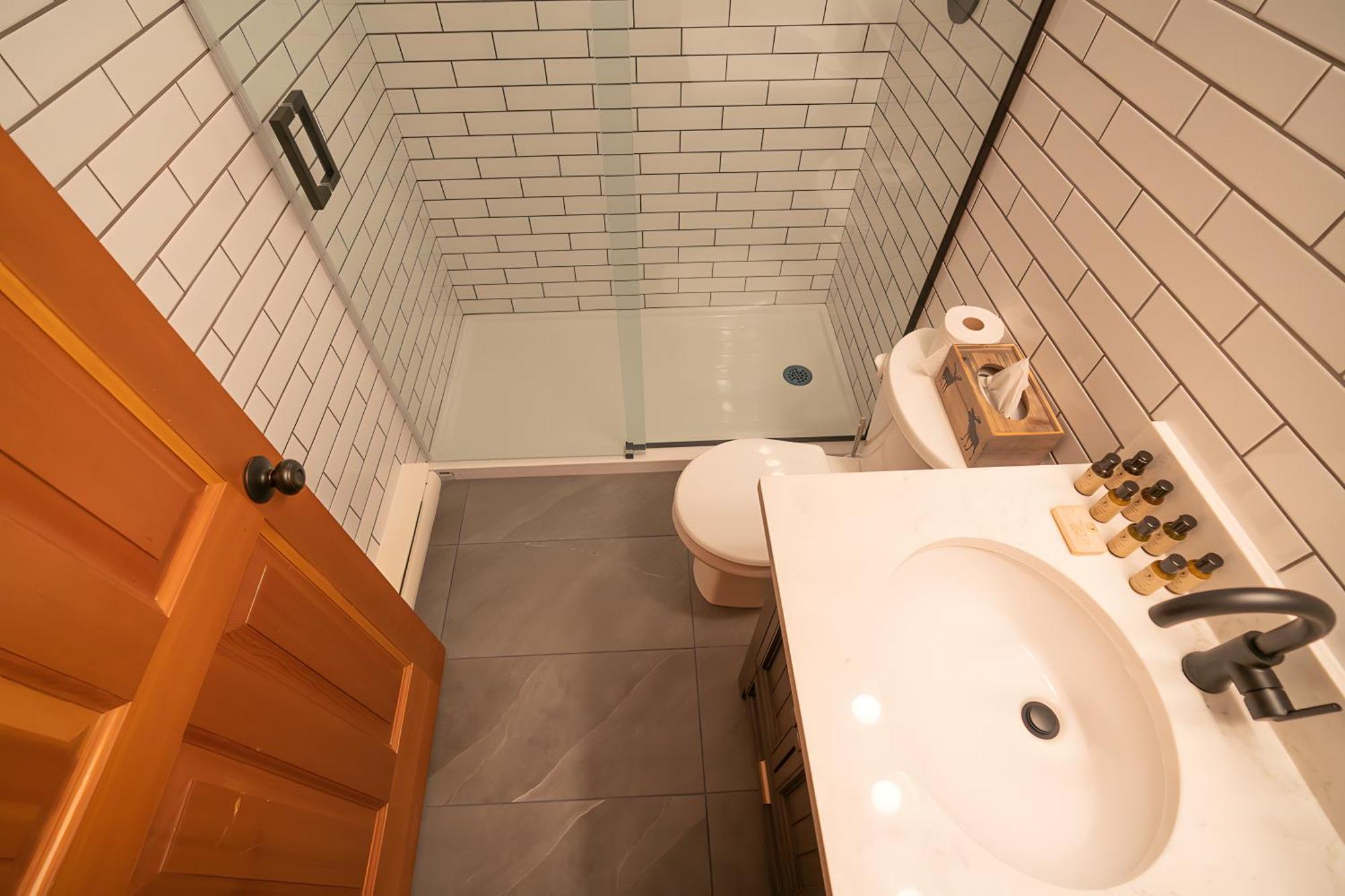 Superior One Bedroom Suite Lodge Building,1536860158:JPEG