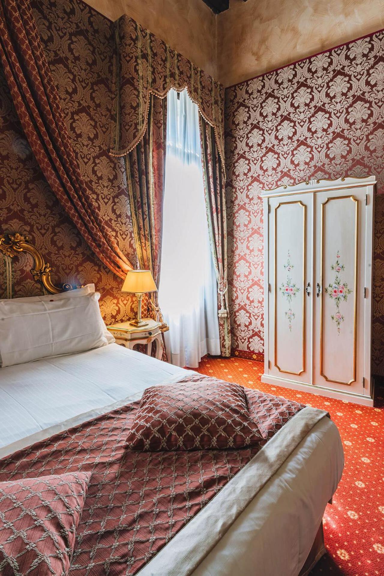 Junior Suite Canal View