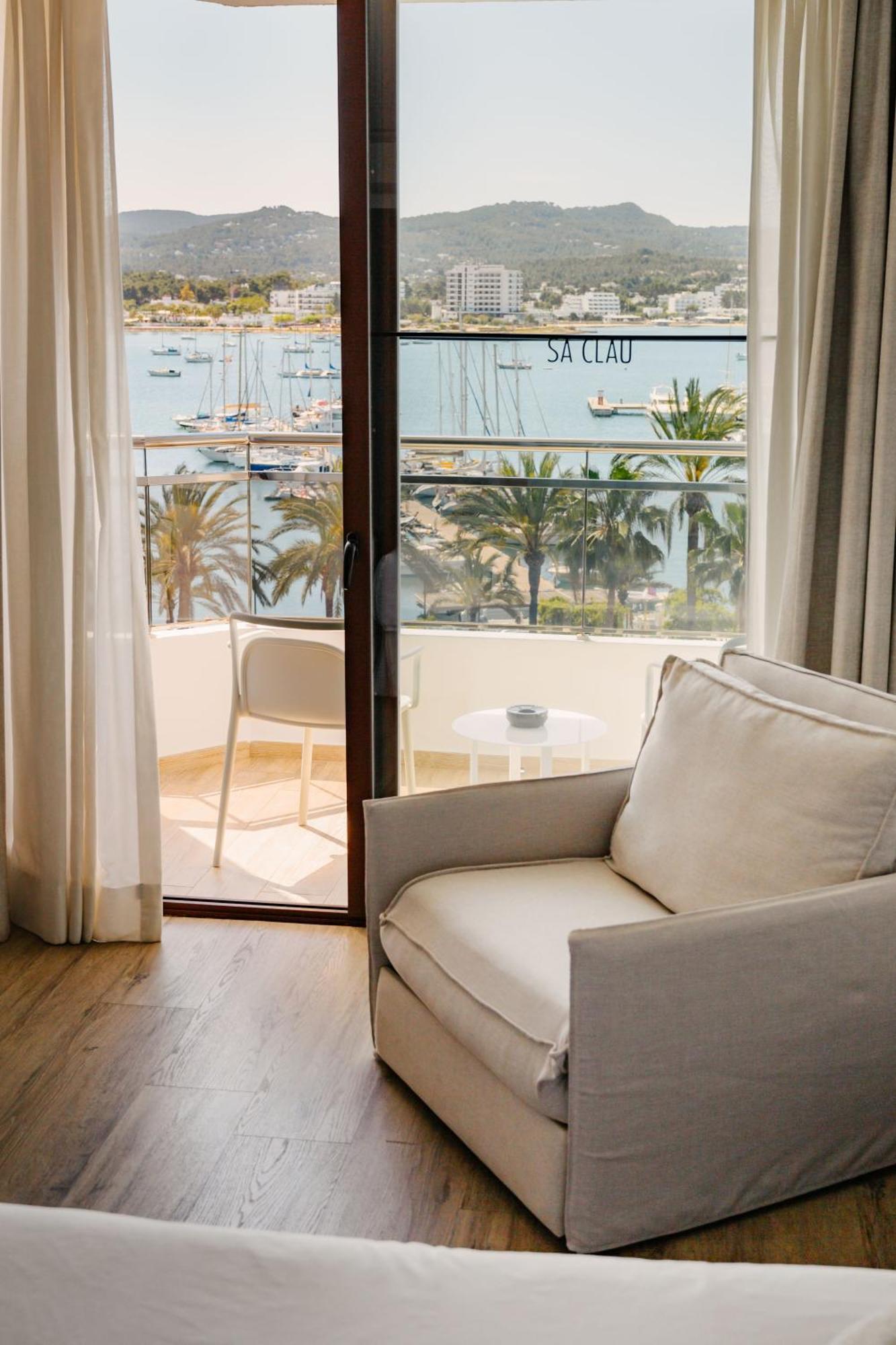 Double Plus Room Sofa Bed Sea View