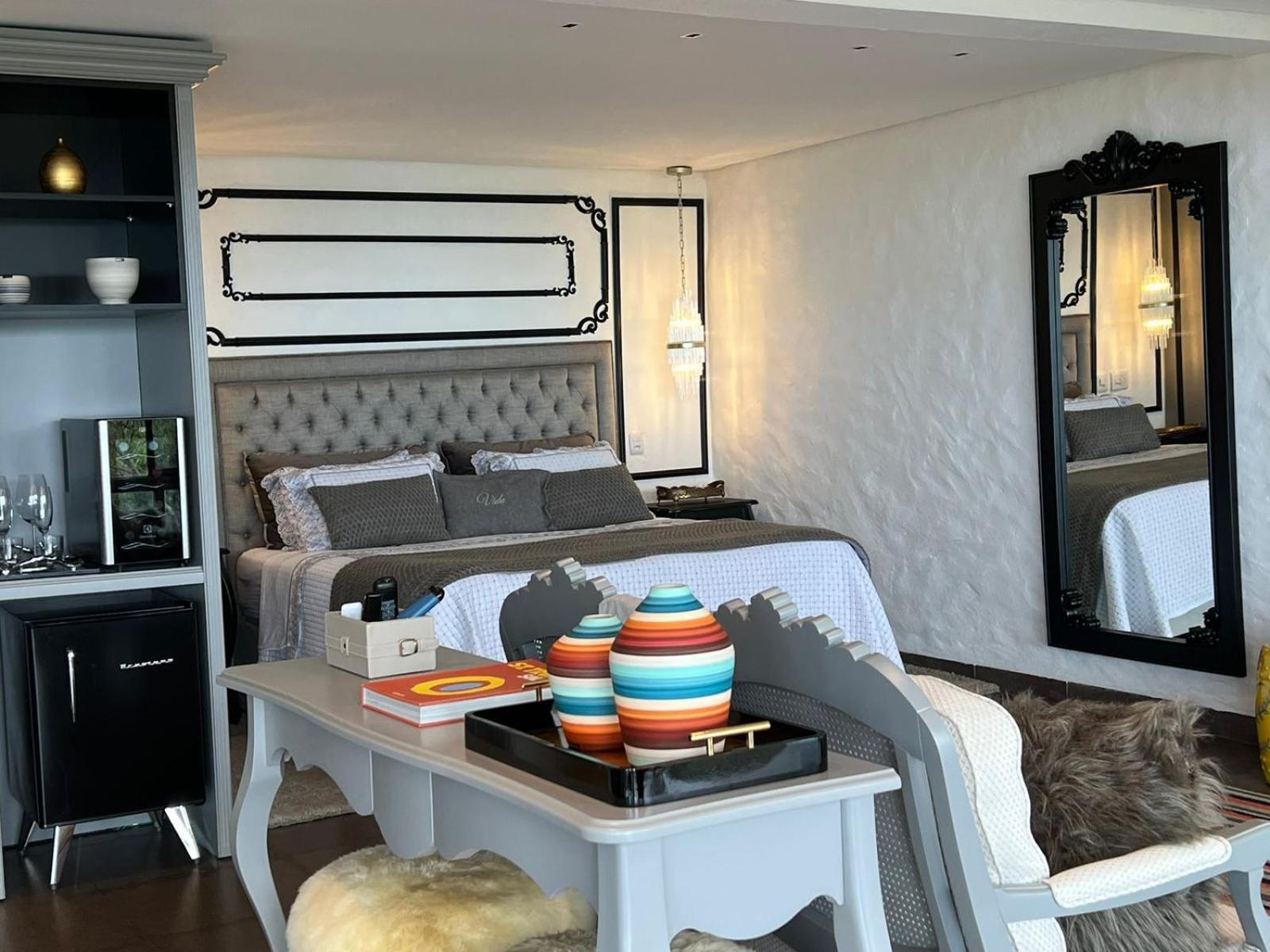 Deluxe King Suite