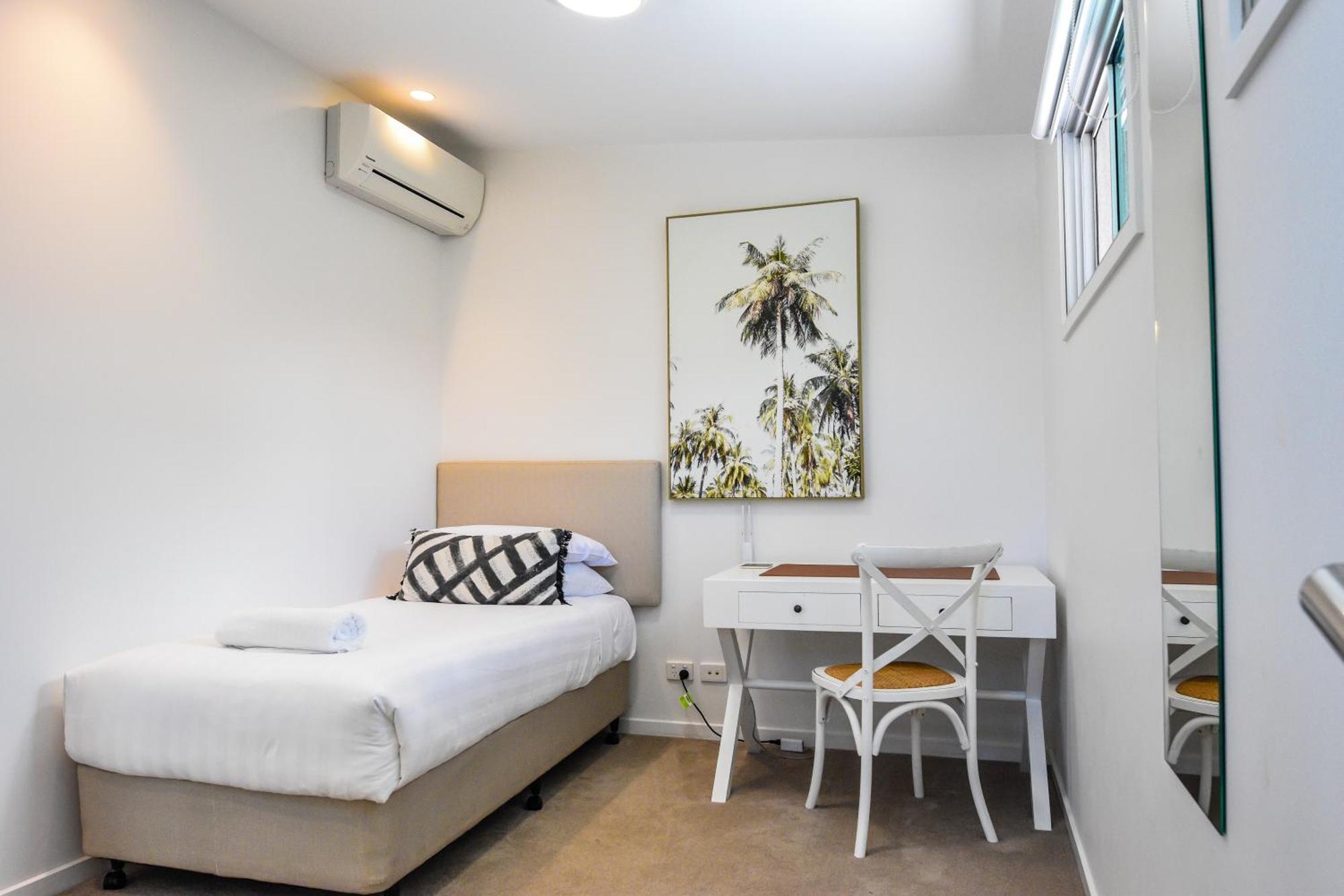 Two-Bedroom Beach House,1538713744:JPEG