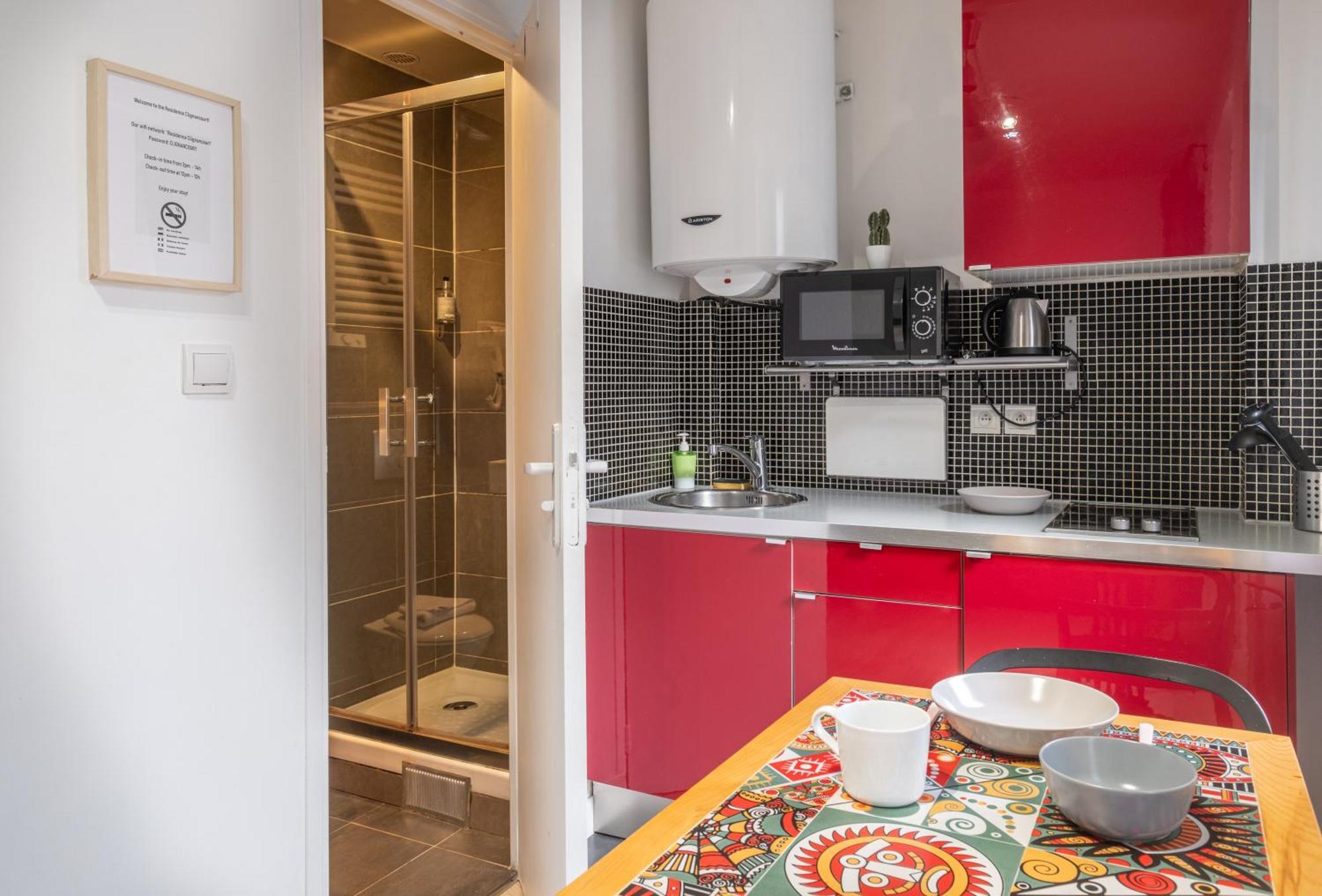 One Bedroom Apartment