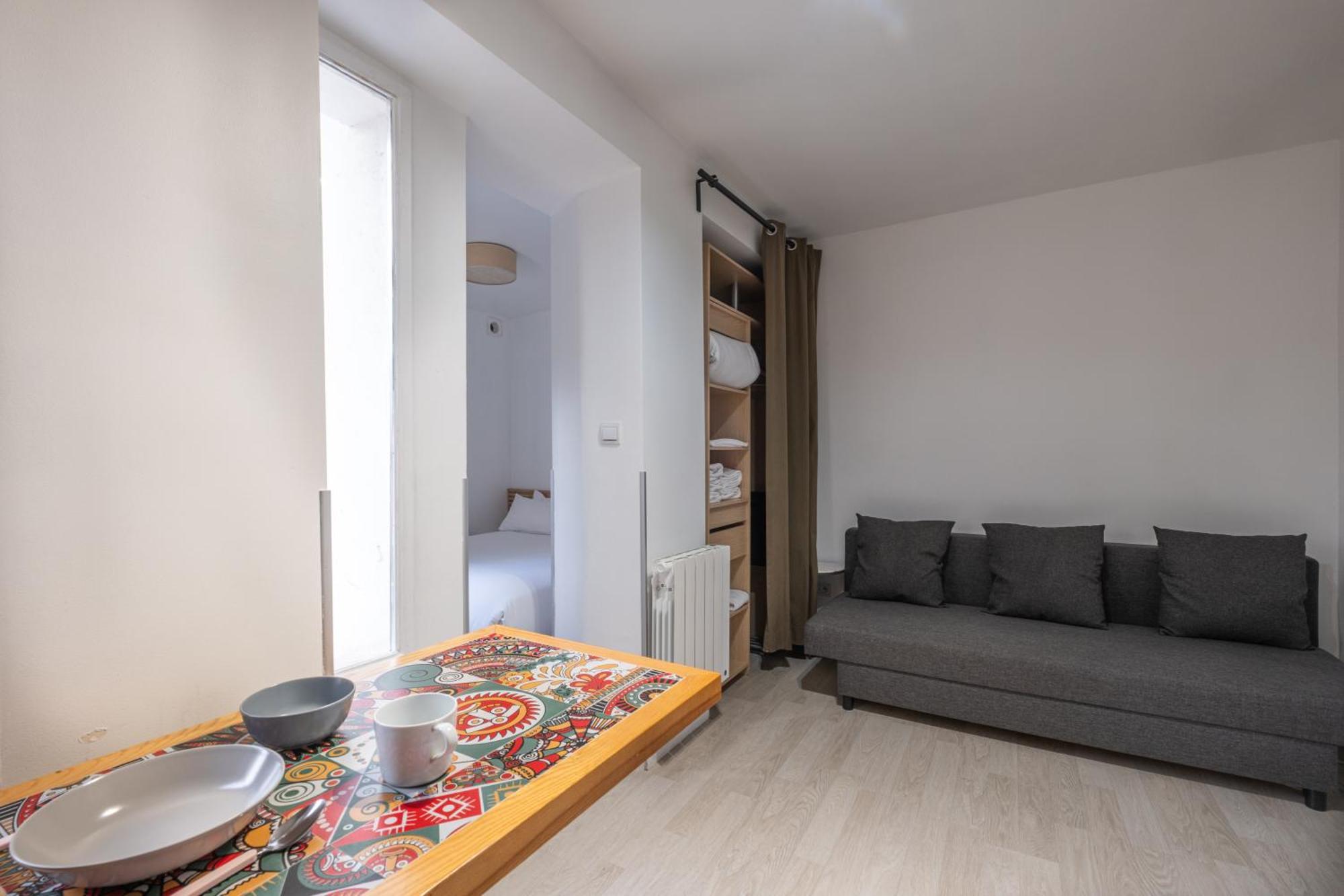 One Bedroom Apartment