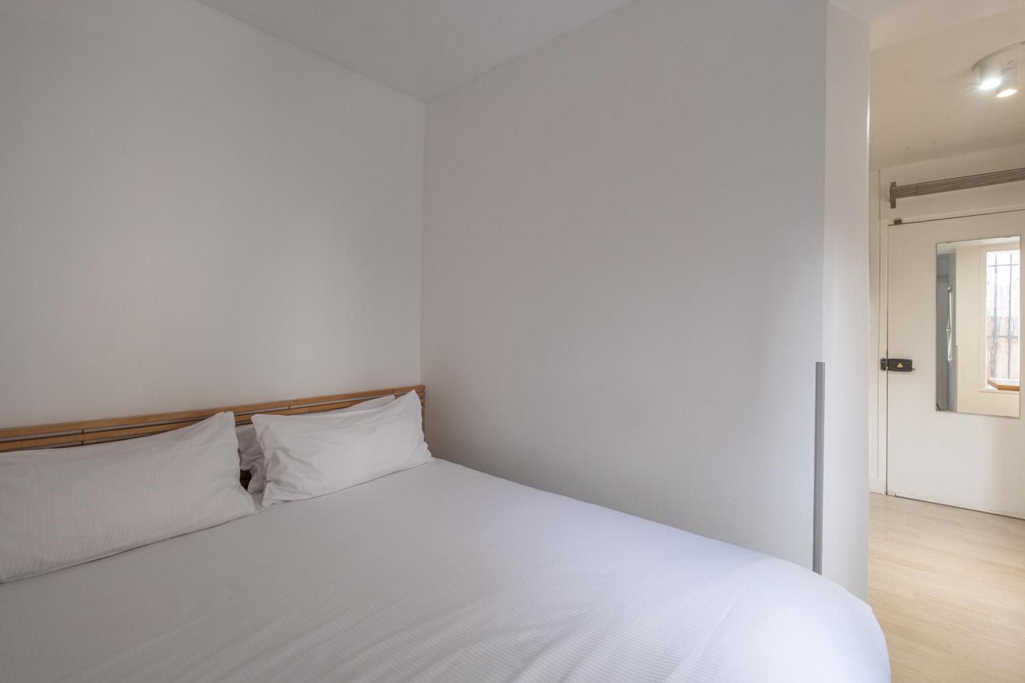 One Bedroom Apartment