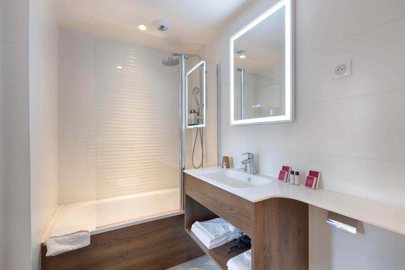 Quarto com 2 Camas de Solteiro