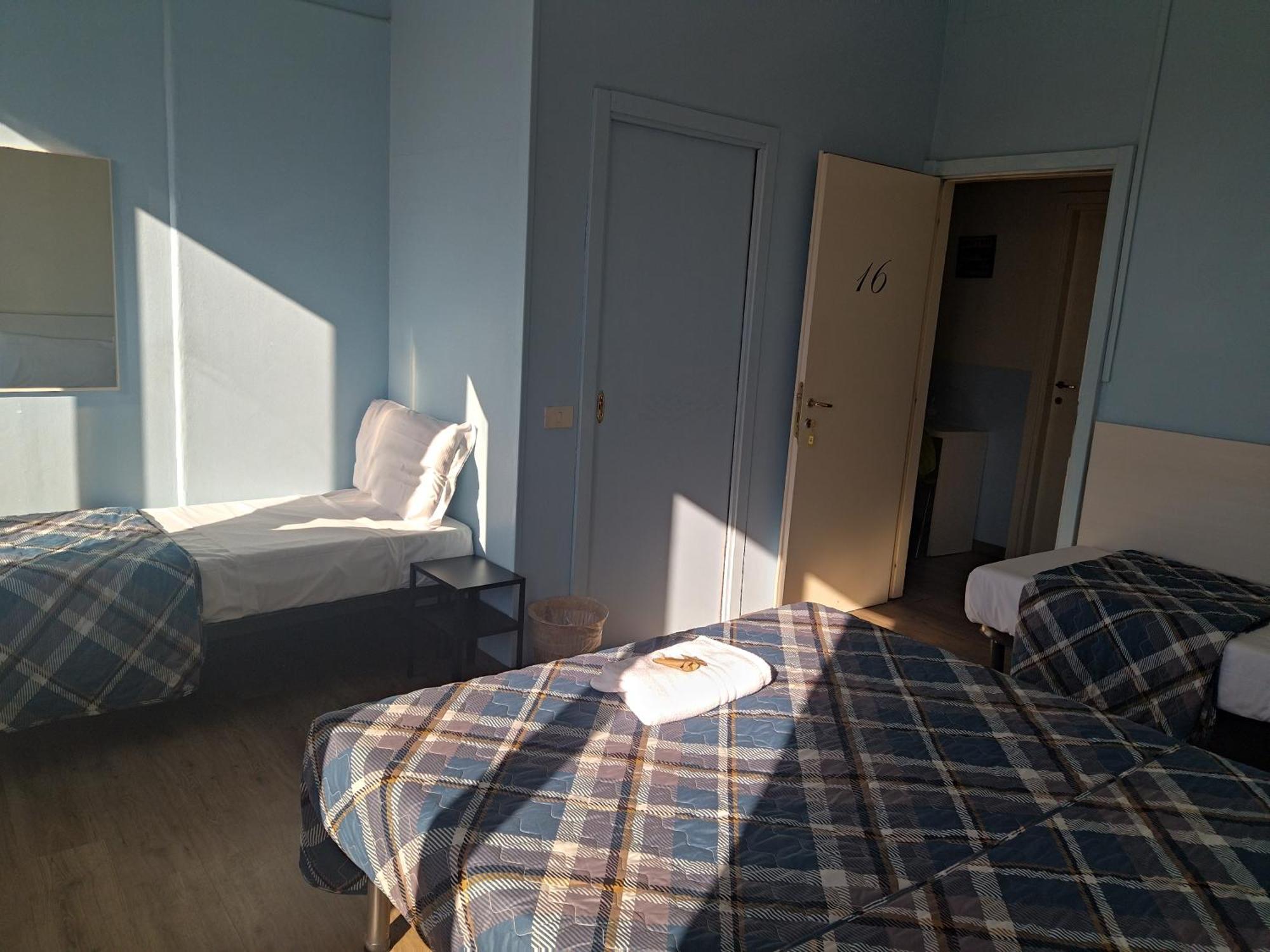 Chambre Triple avec Salle de Bains