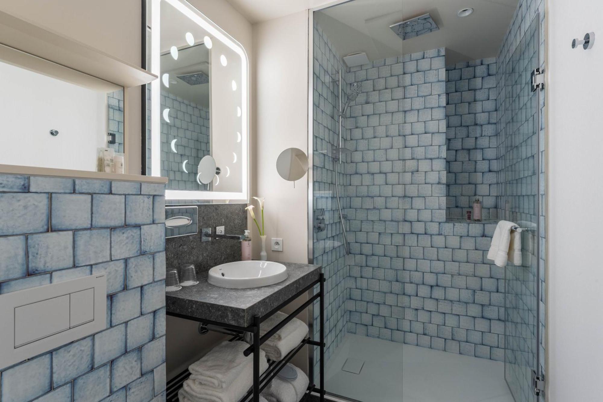 Quarto com 2 Camas de Solteiro