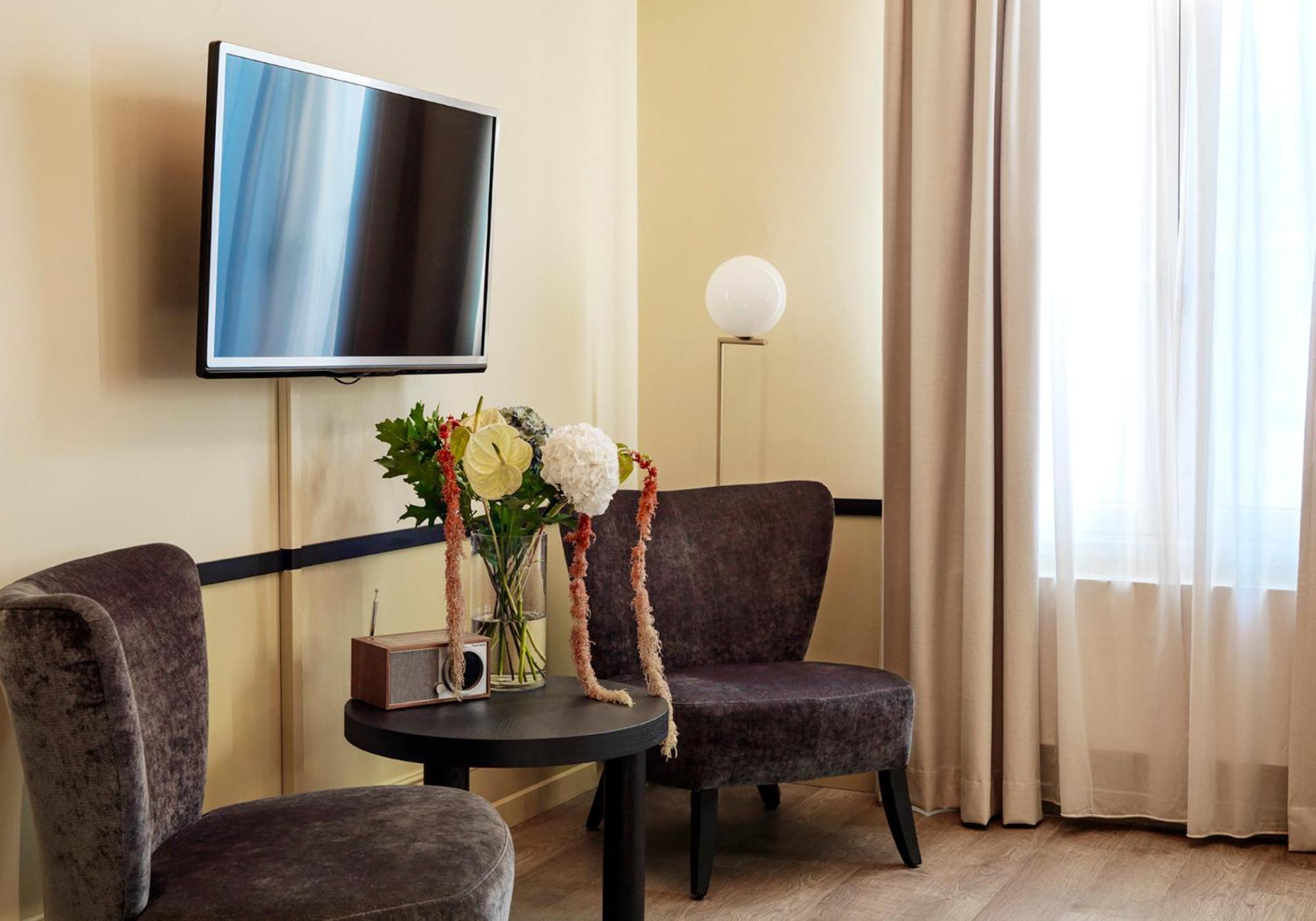 Standard  Room,1538703361:JPEG
