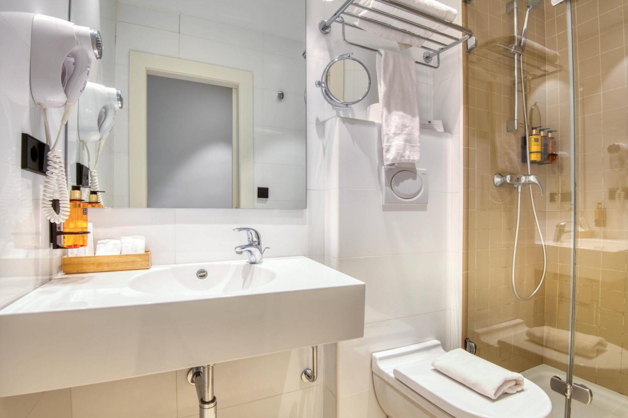 Small Single Room