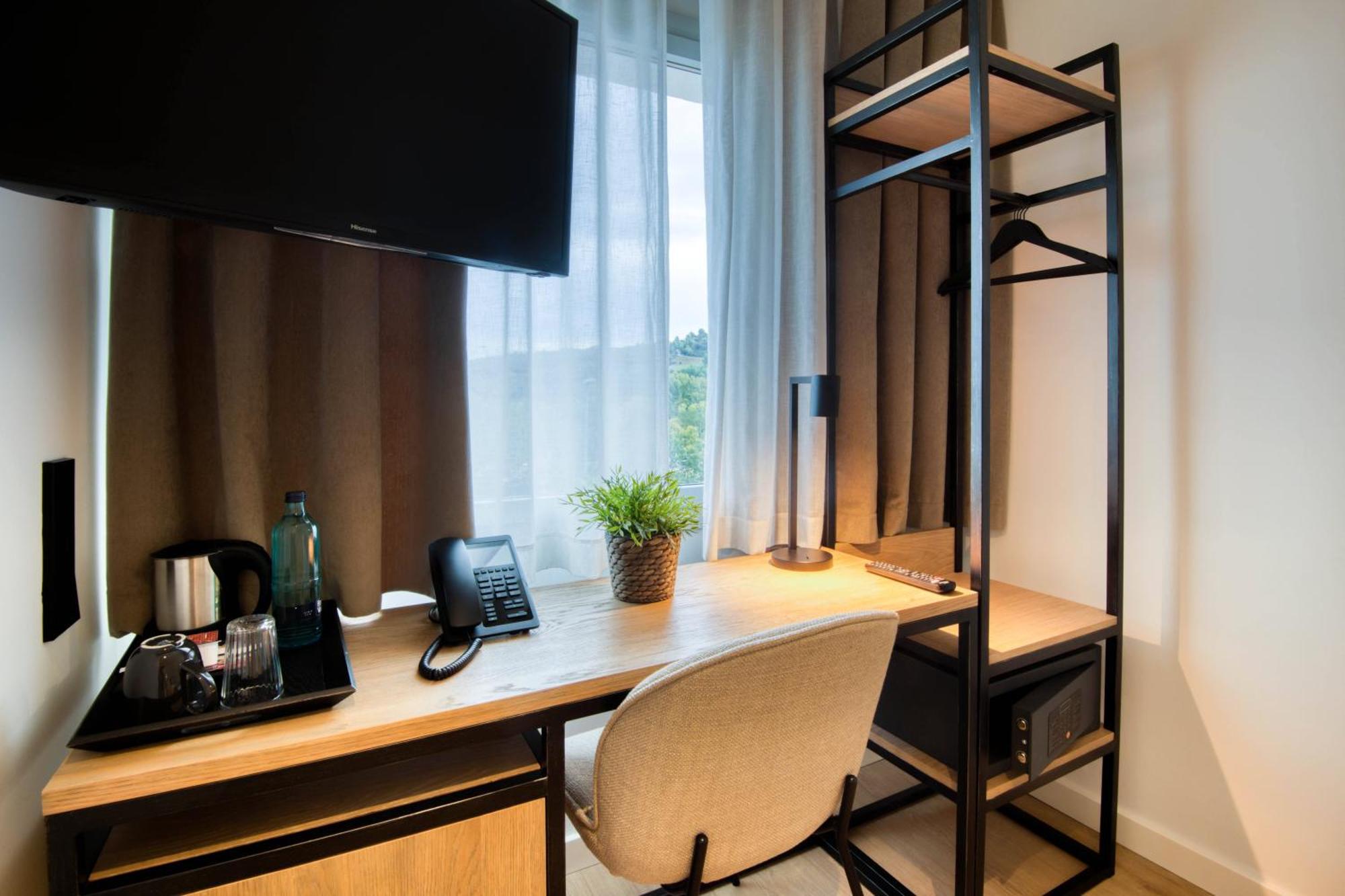 Small Single Room