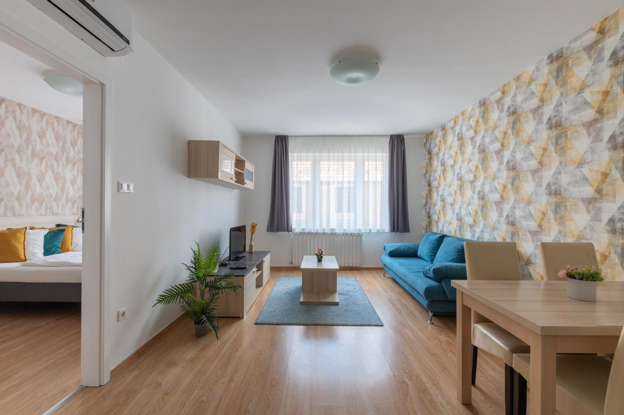 One-Bedroom Apartment