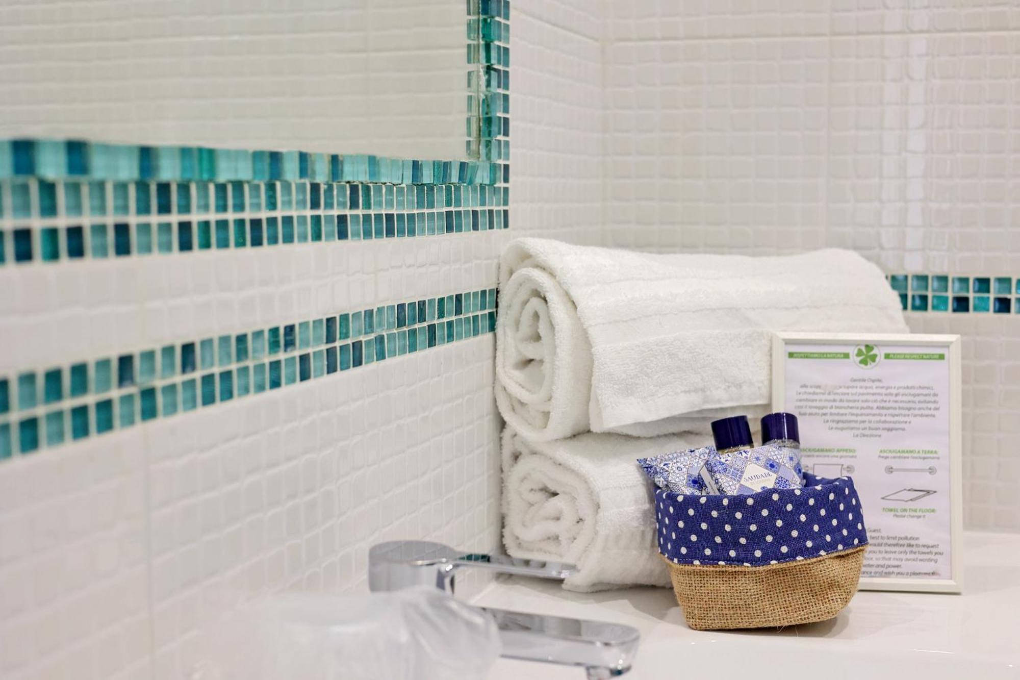 Double Room Private Bathroom