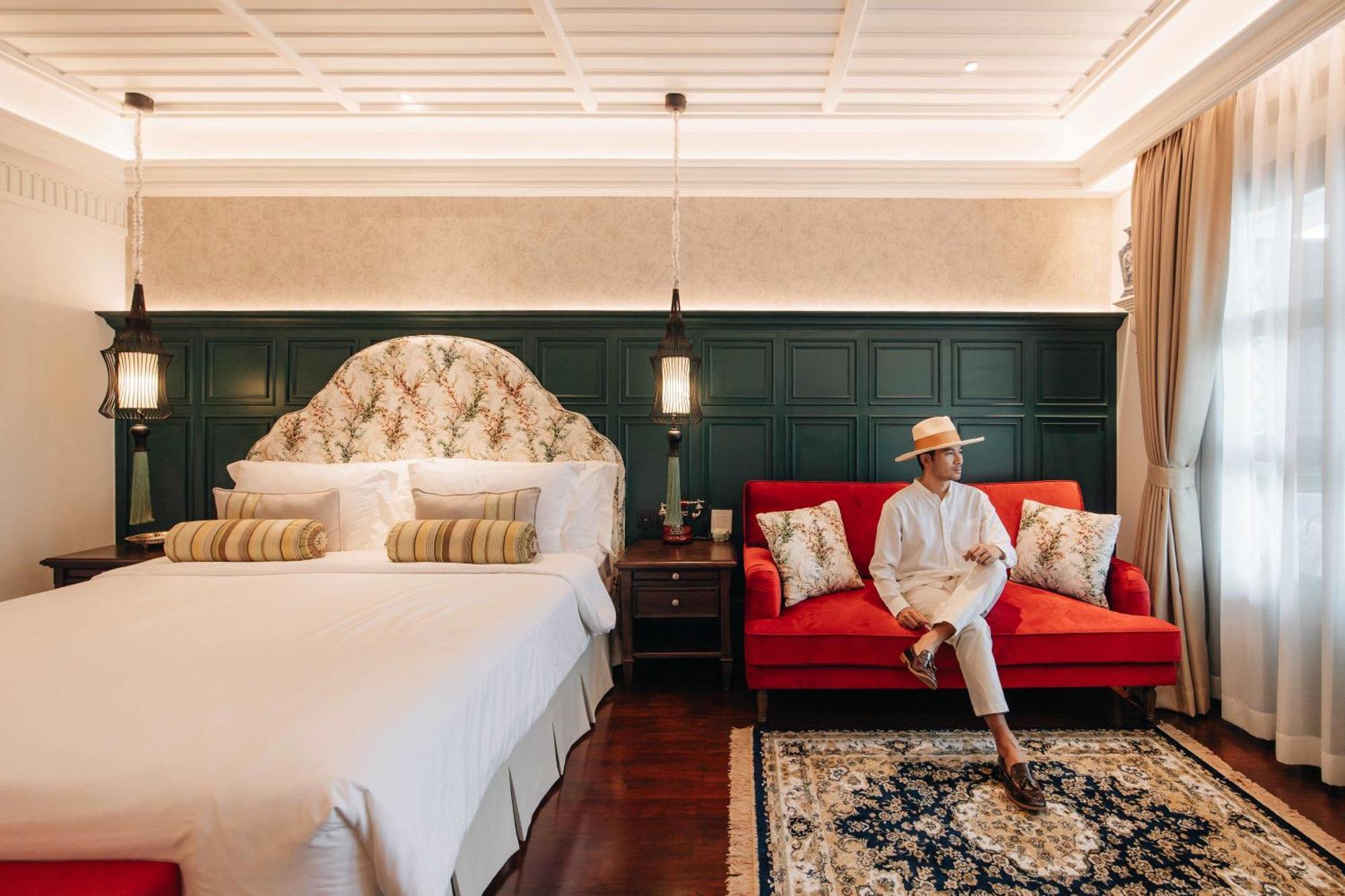 Romantic Lanna Corner Suite