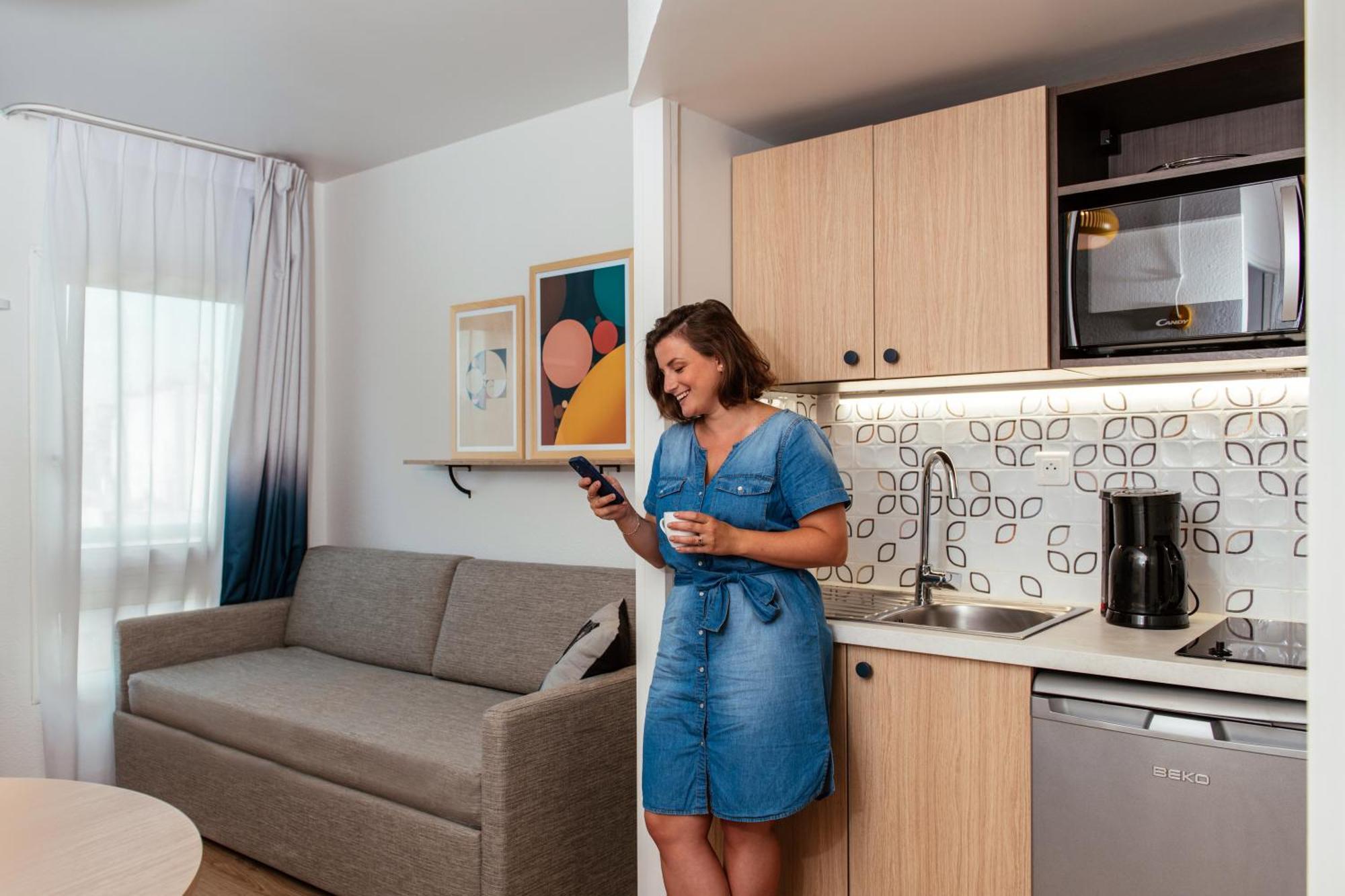 One-Bedroom Apartment