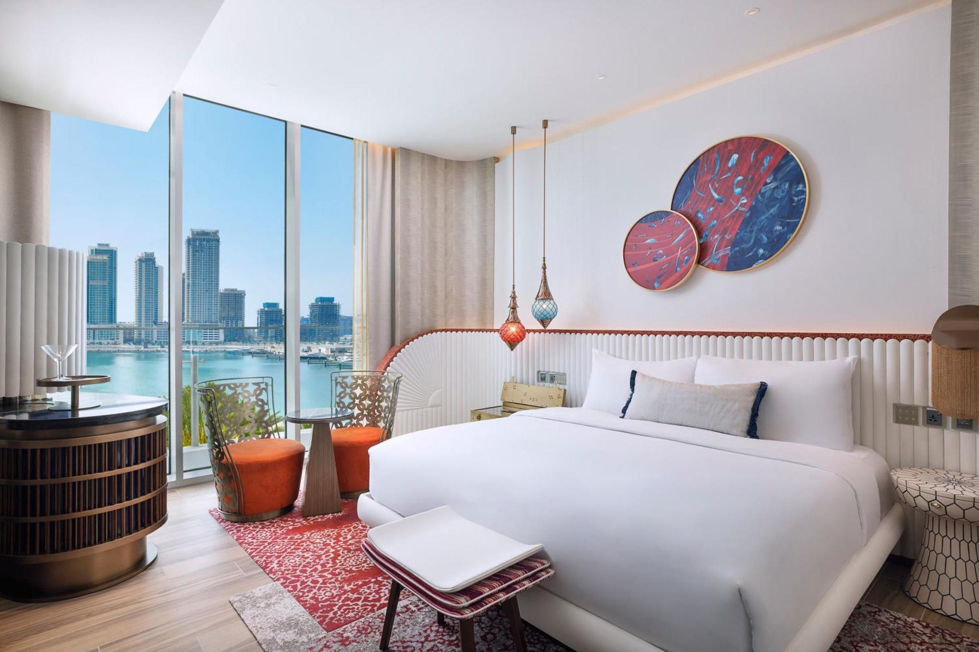 Premier Deluxe Corner King Room Sea View Balcony