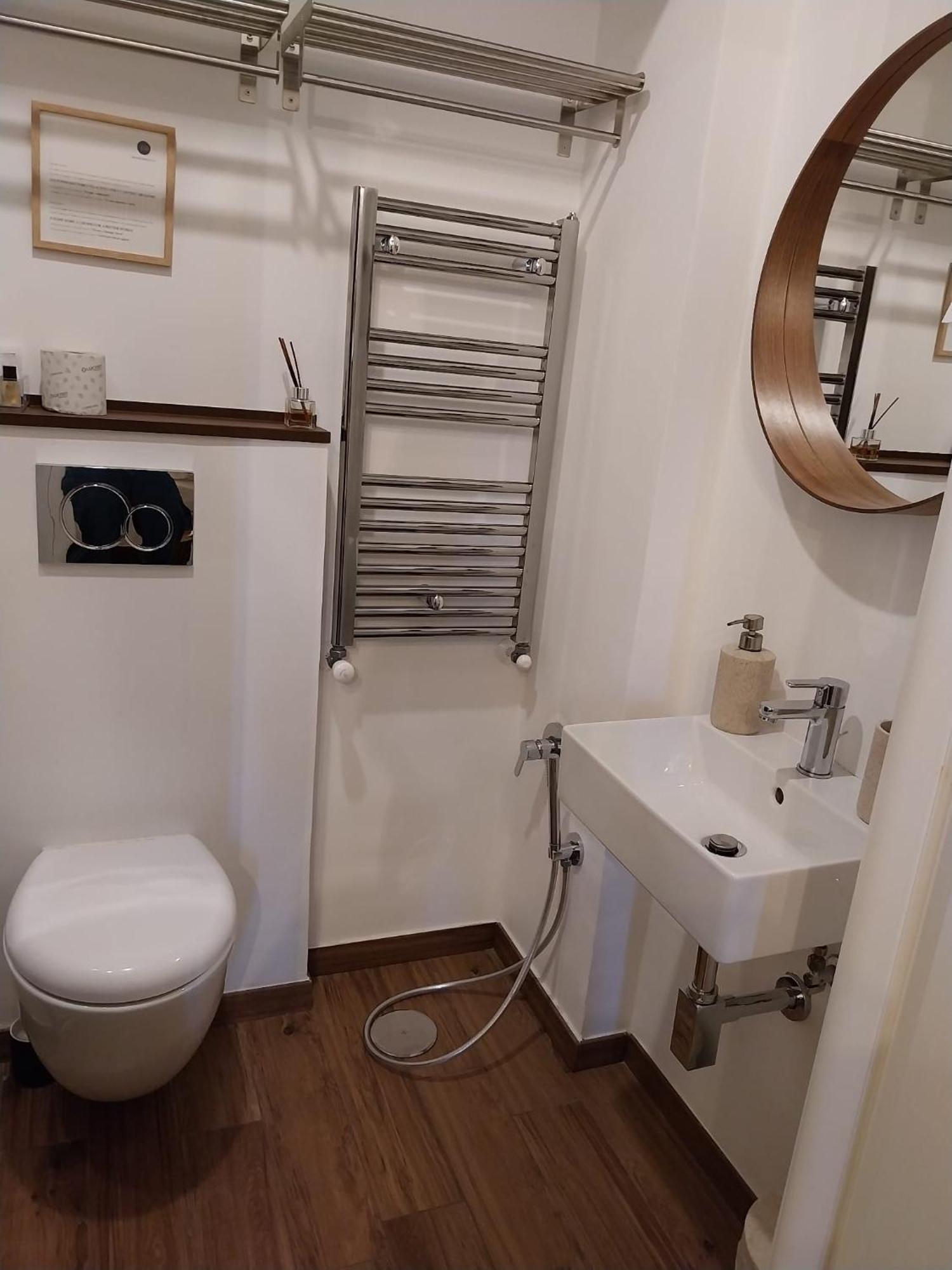 Double Room Private Bathroom