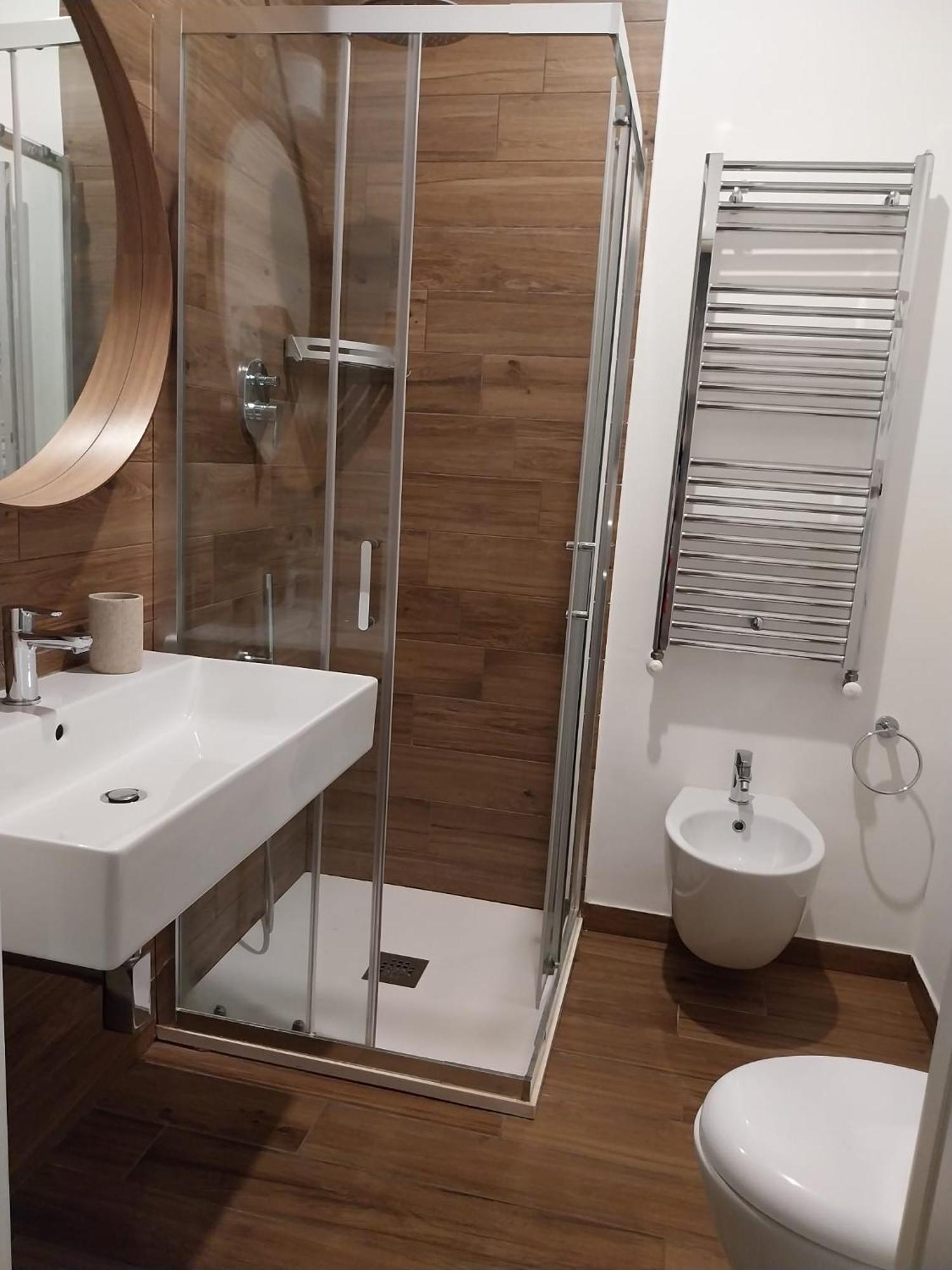 Double Room Private Bathroom