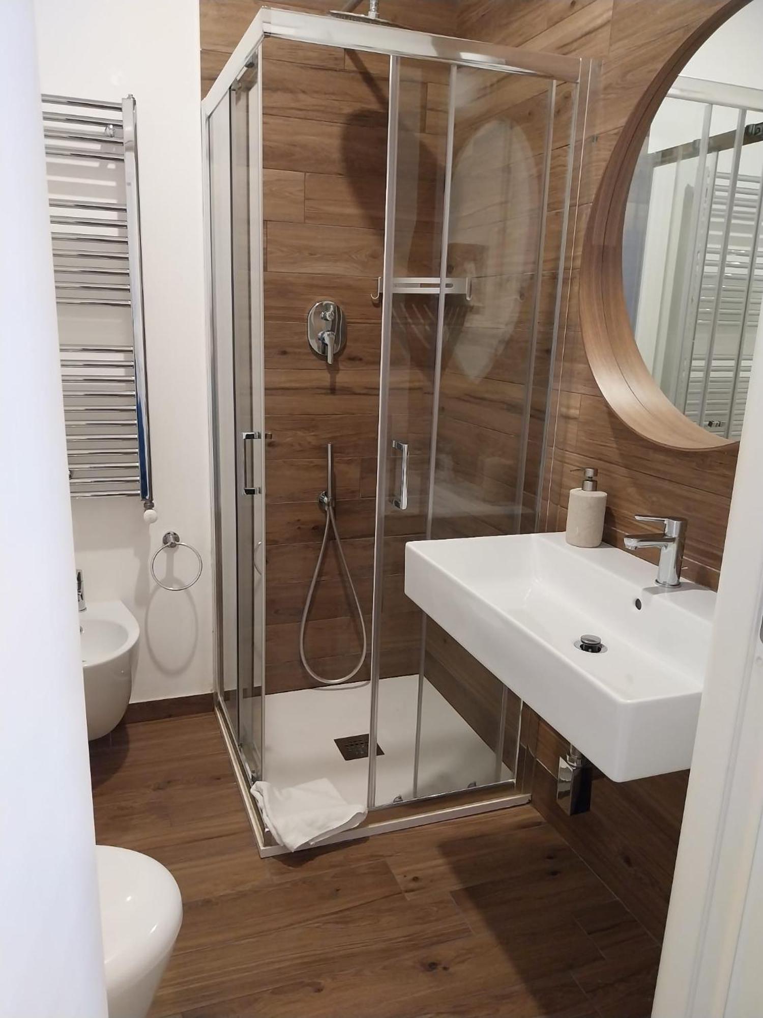 Double Room Private Bathroom