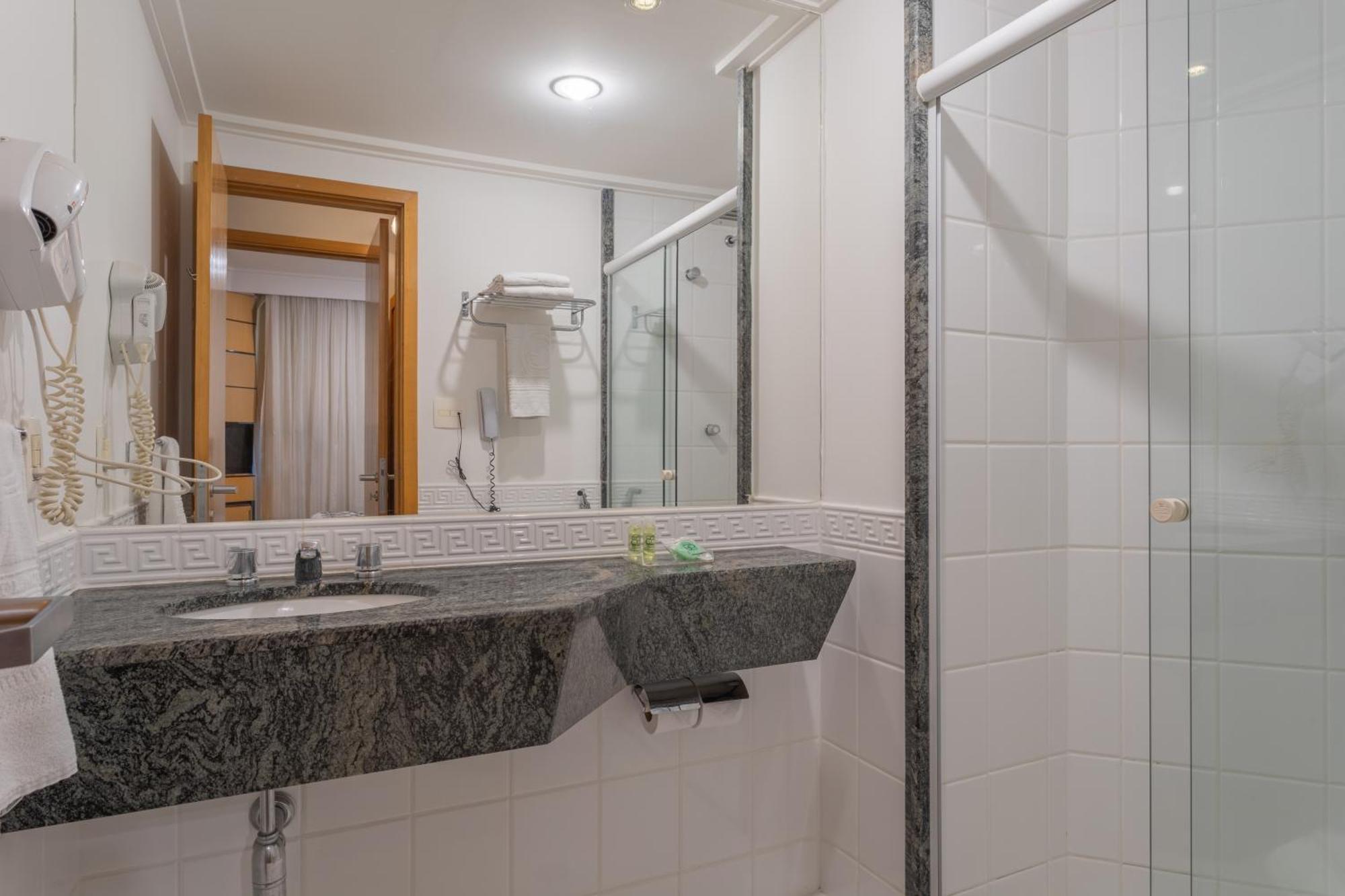 Driepersoonsuite met Aparte Bedden