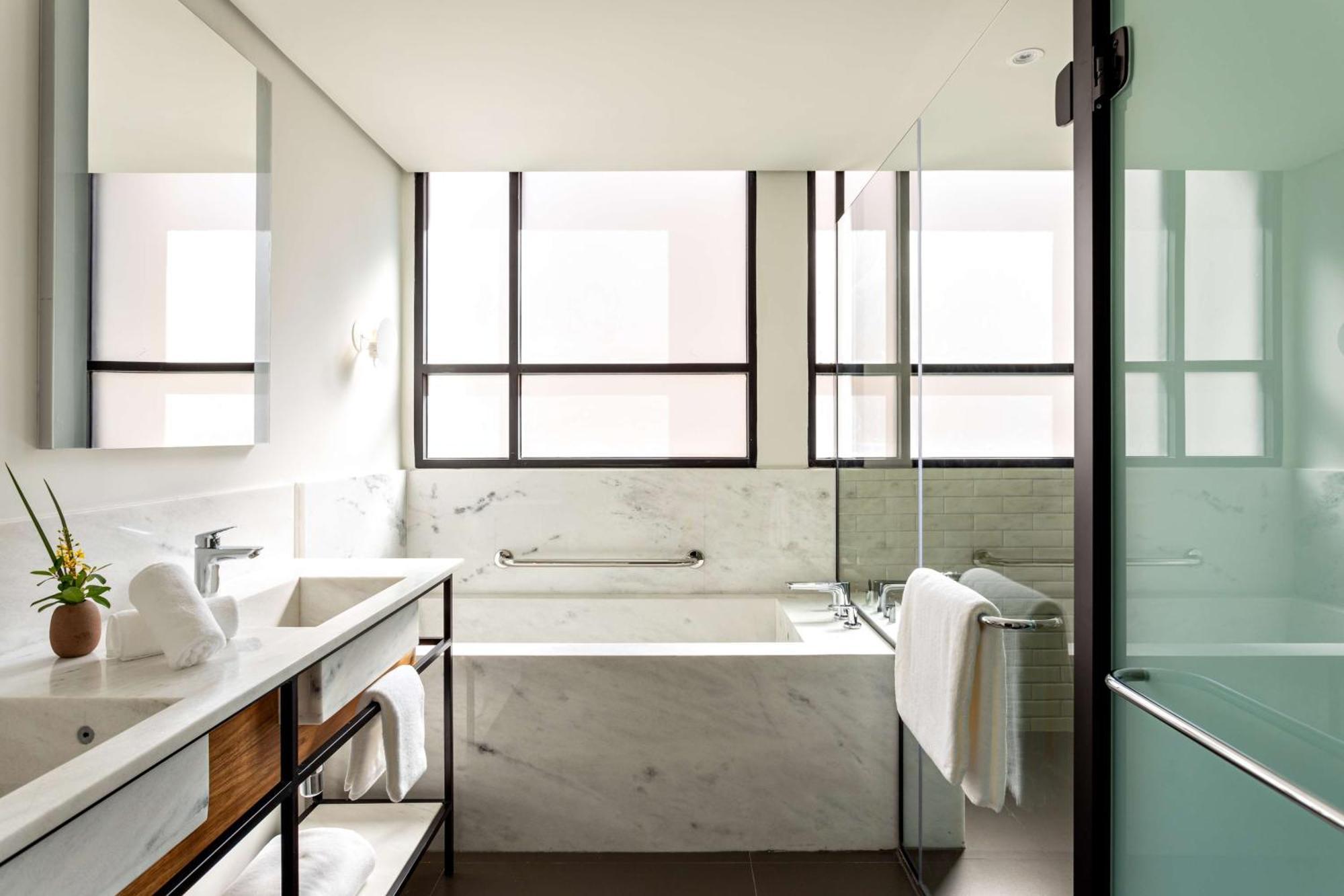 One-Bedroom King Suite