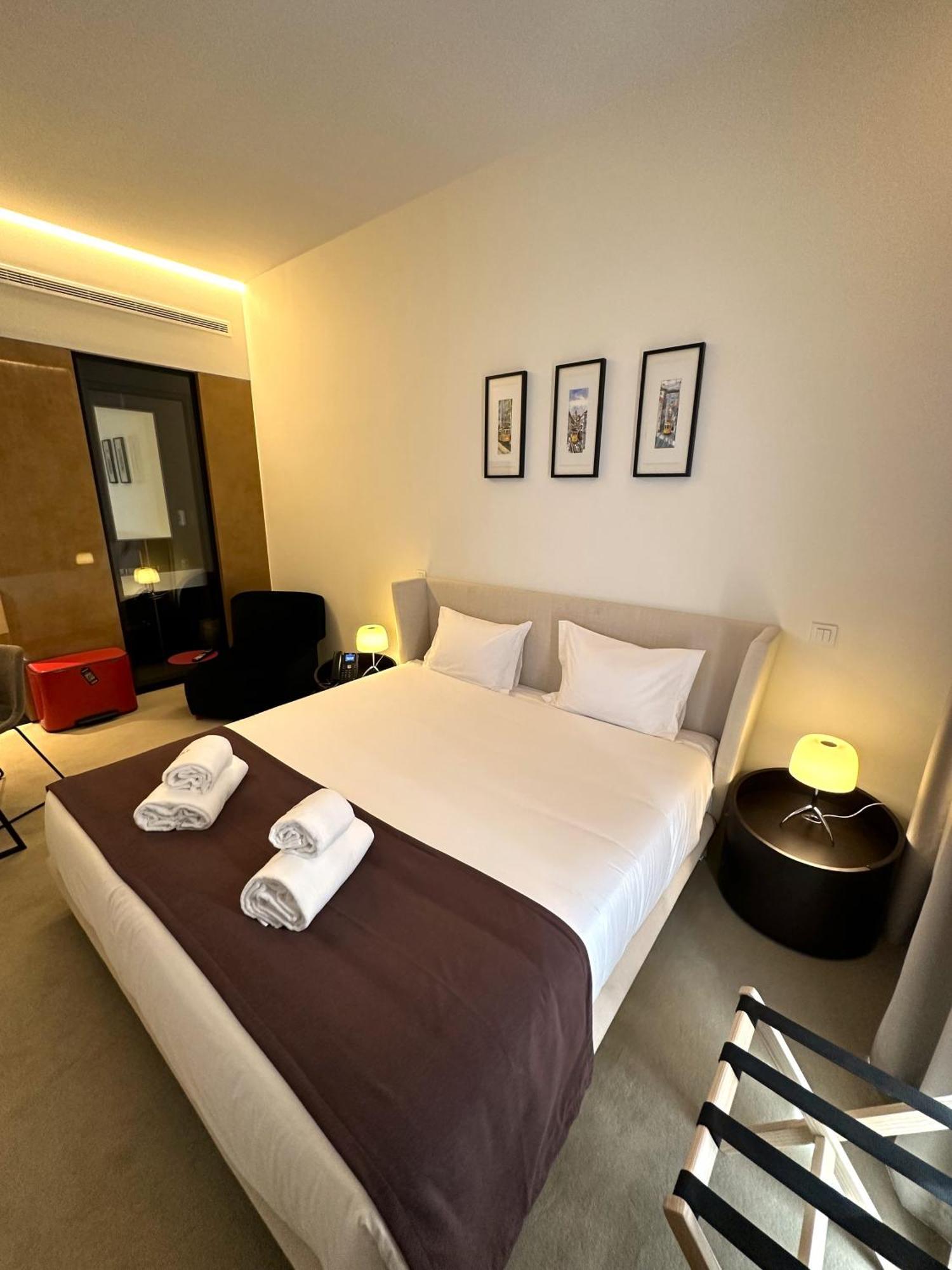 Double Room,1549405633:JPEG