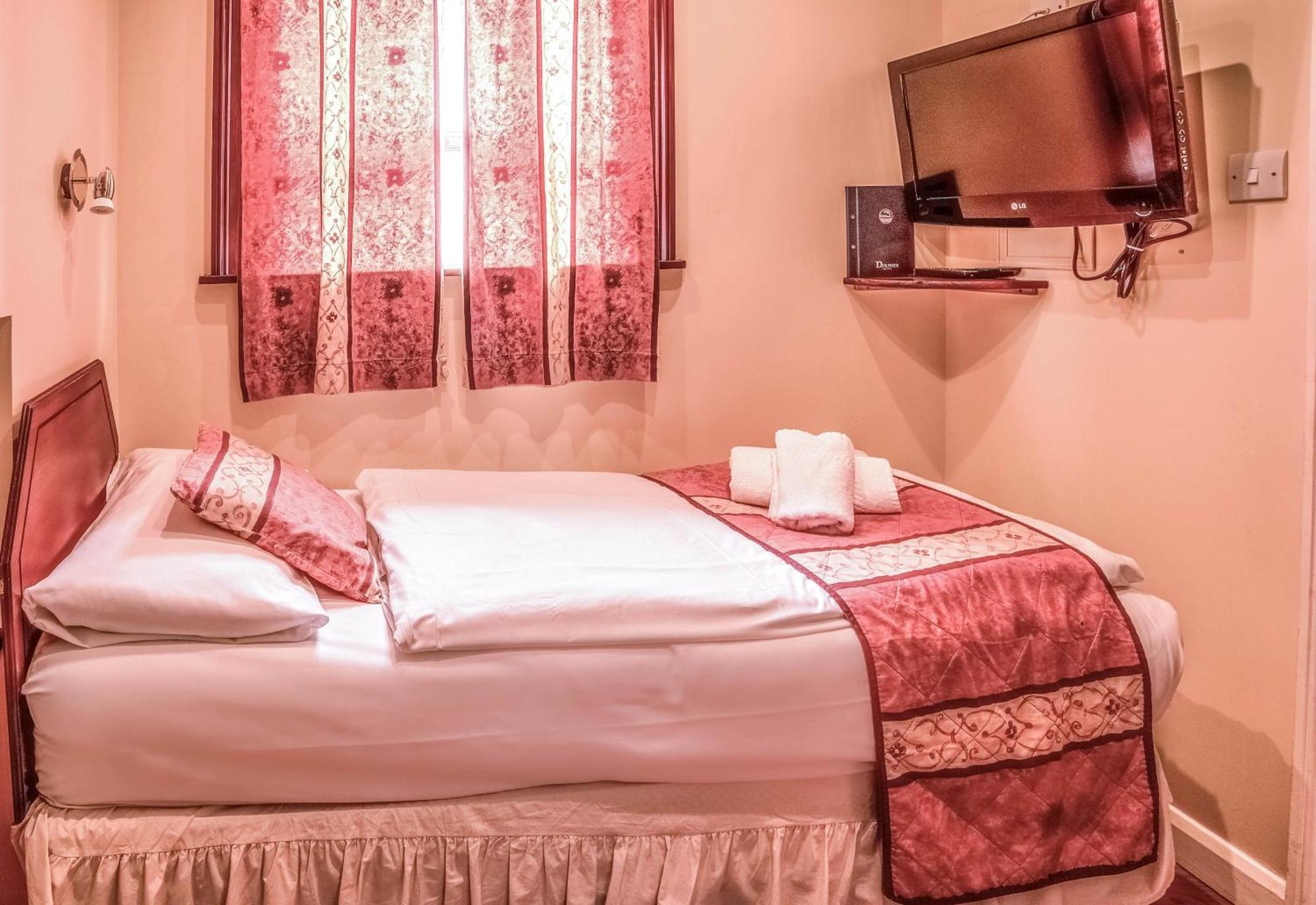 Economy Single Room