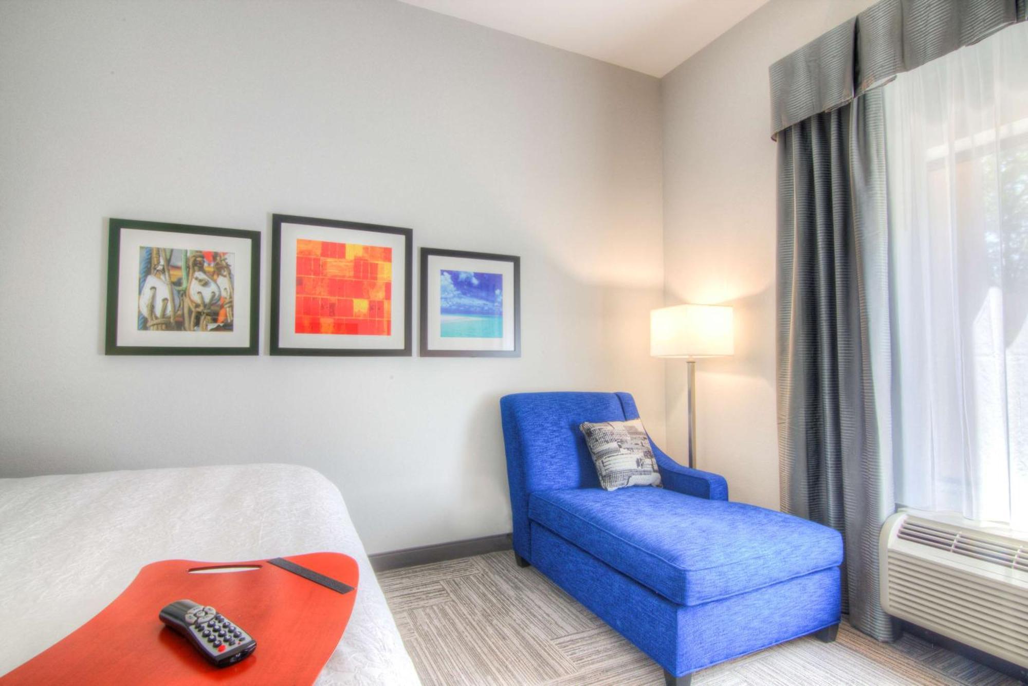 King Room Hearing Access or Non-Smoking