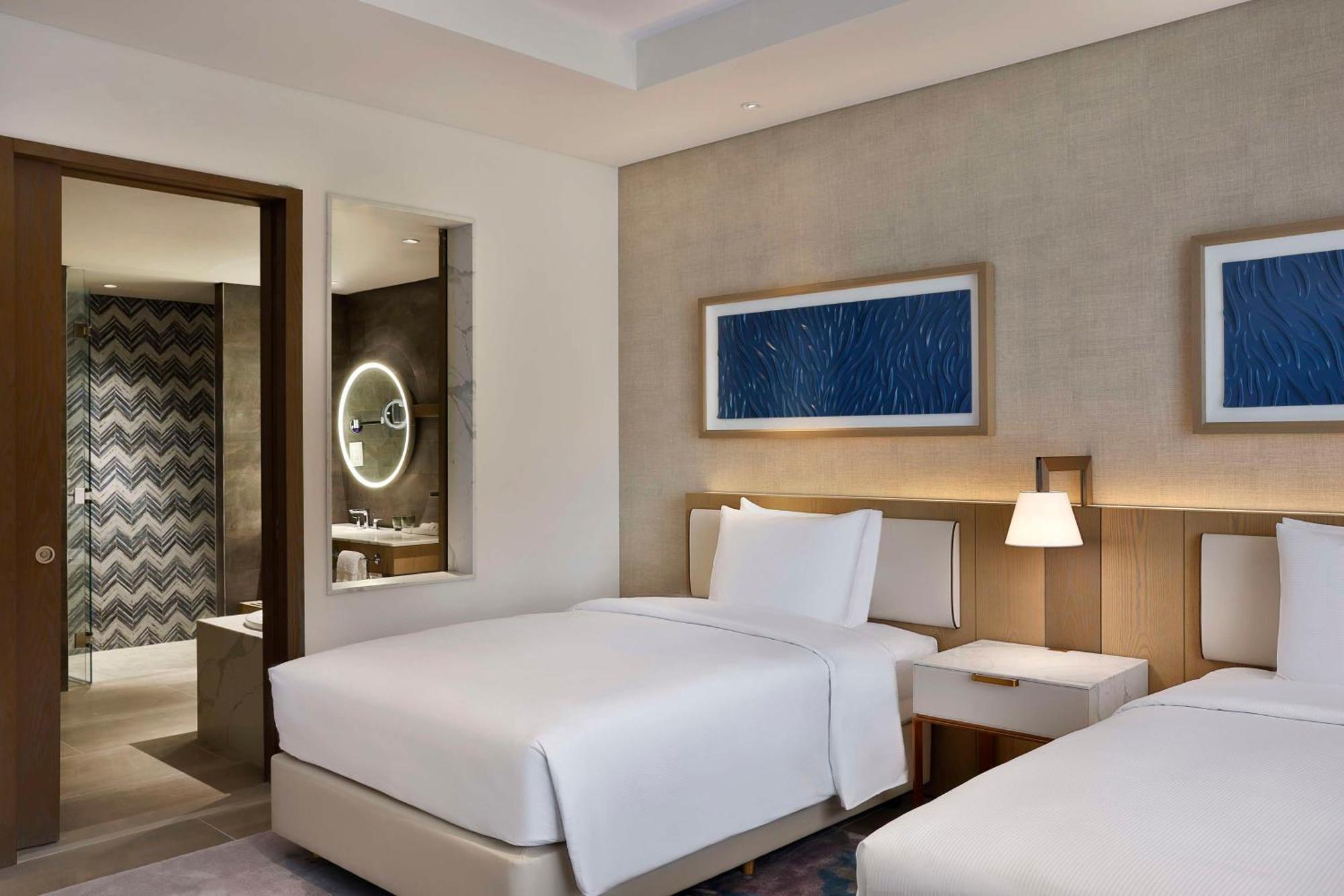 One-Bedroom Suite with Two Double Beds and Theme Park Access