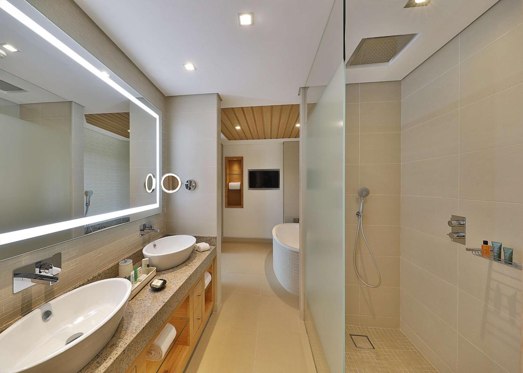 Suite de 1 dormitorio con cama extragrande - Frente al mar