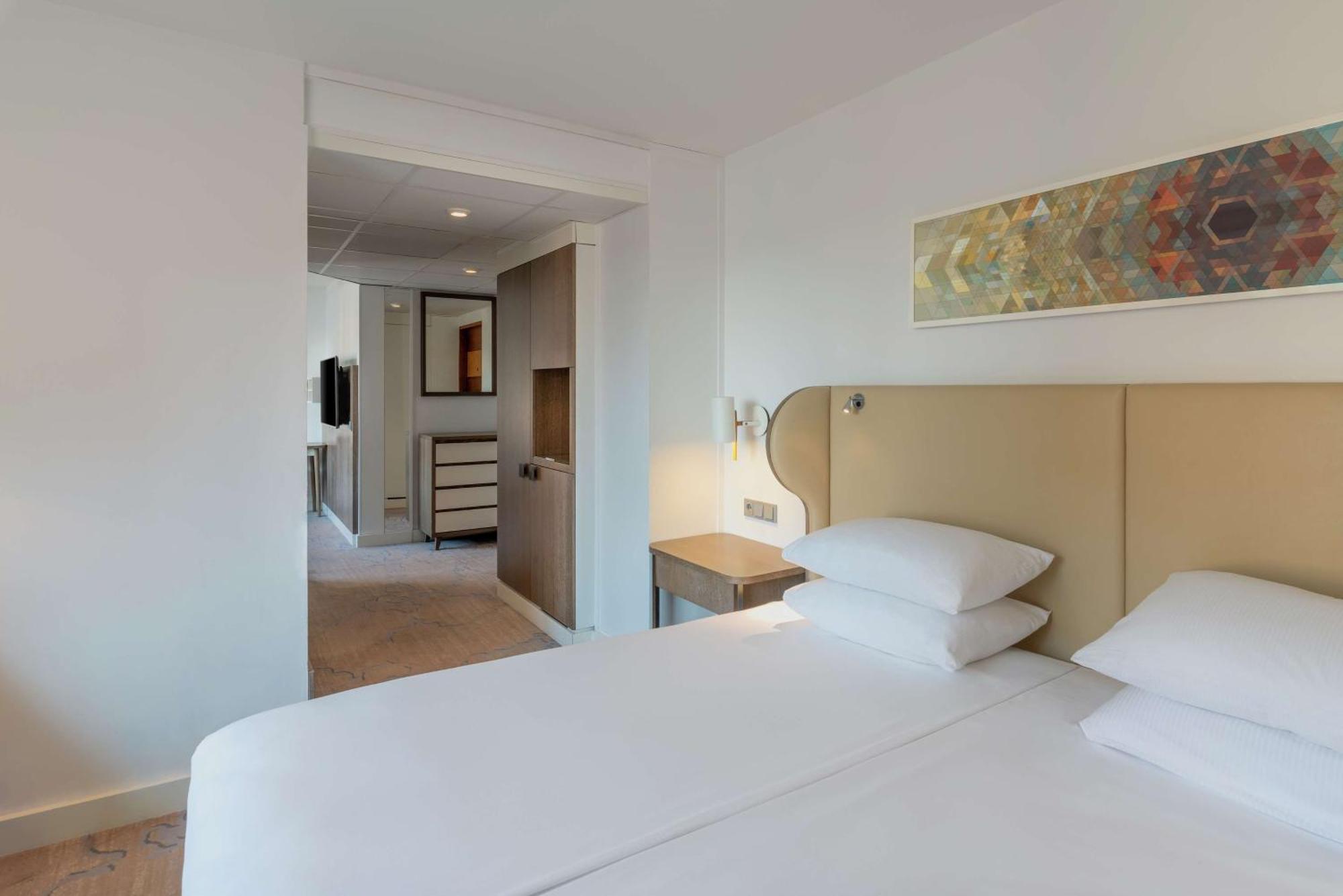 Junior King Suite with View,1548833428:JPEG