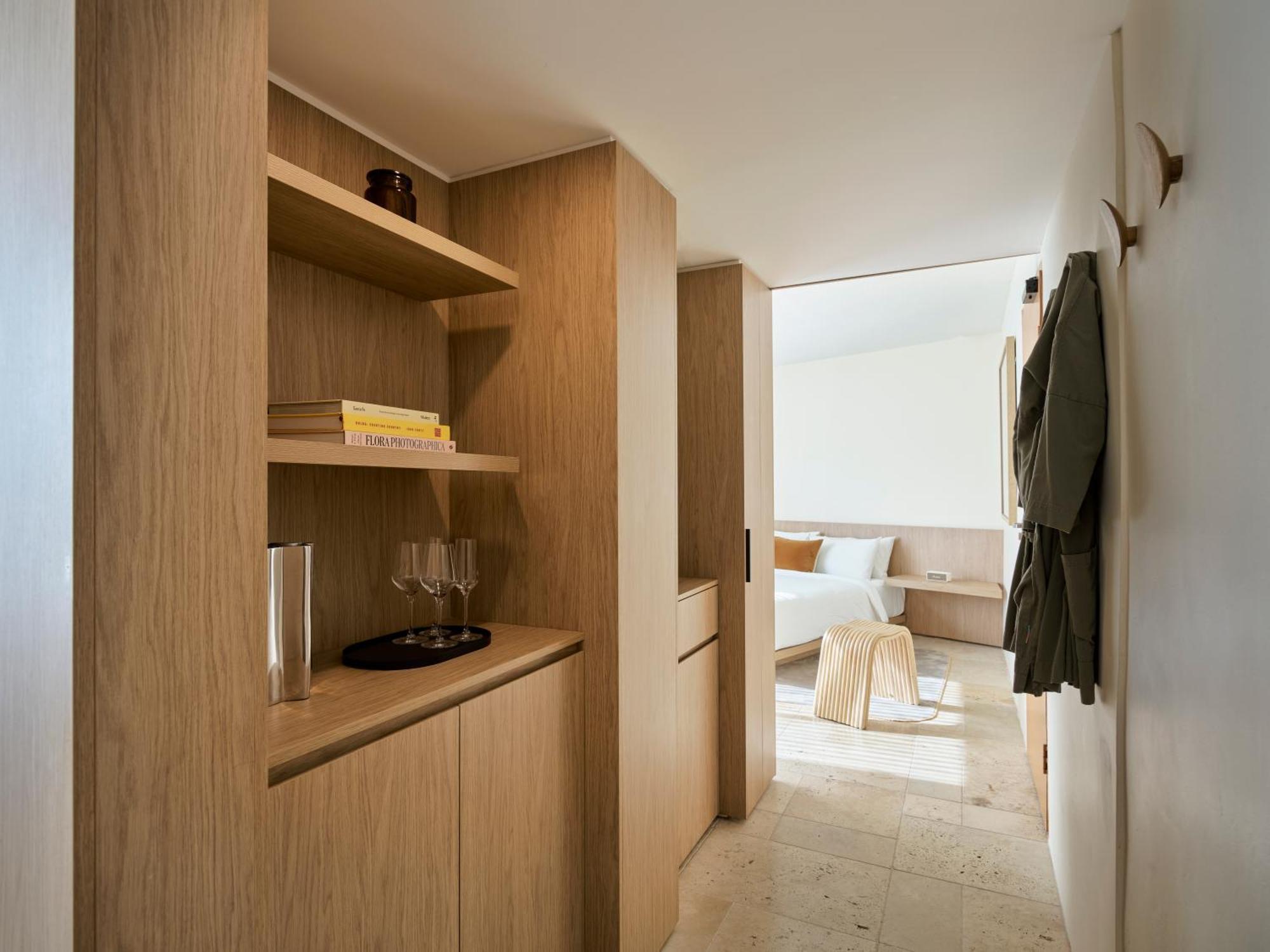 Junior Suite,1549107916:JPEG