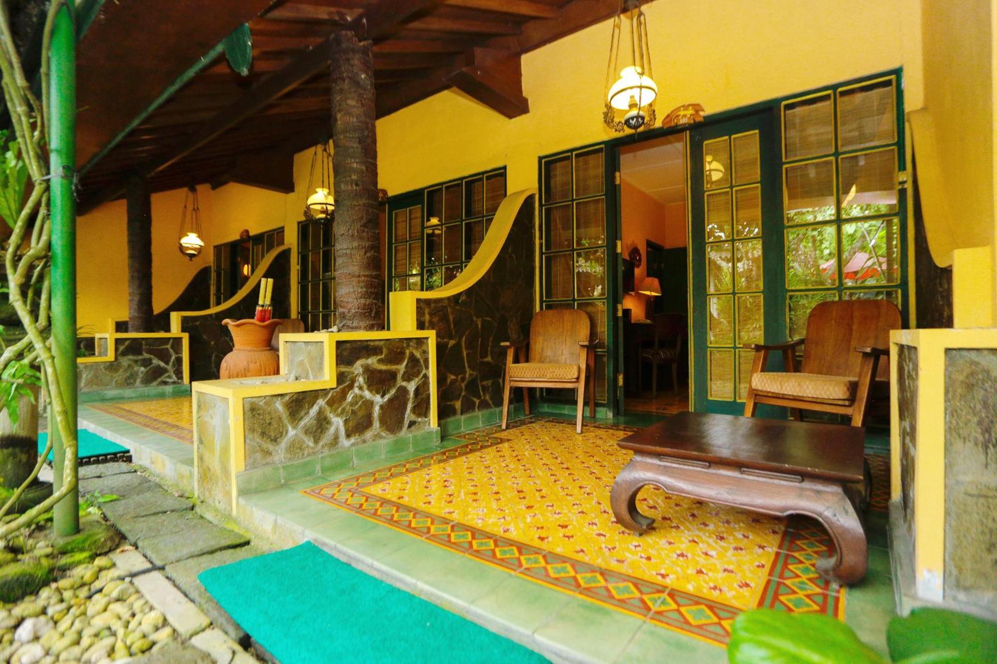 Deluxe Double or Twin Room