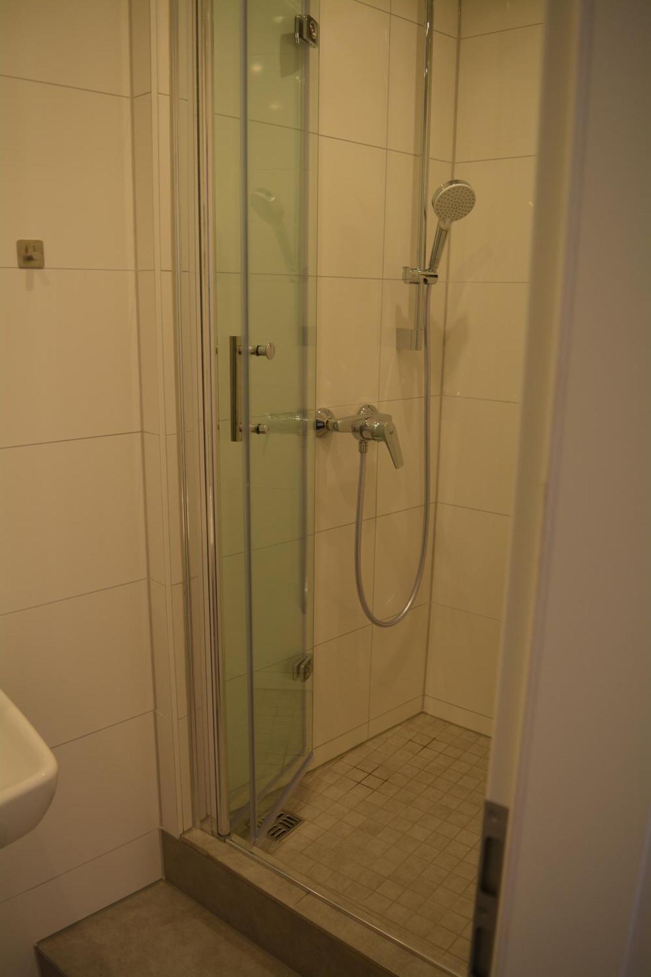 Economy Single Room,1006442119:JPEG