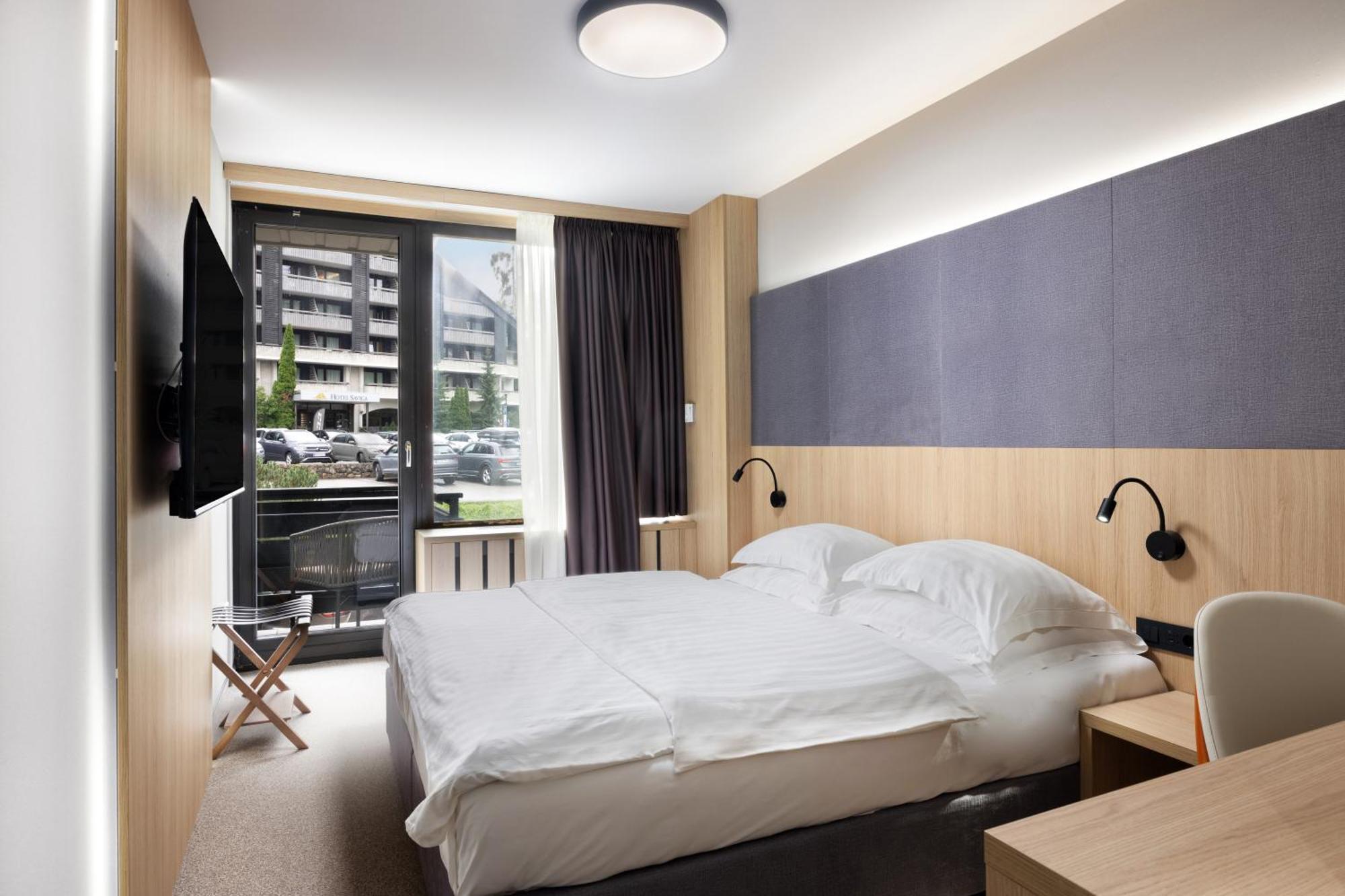 Double Room,1710085303:JPEG