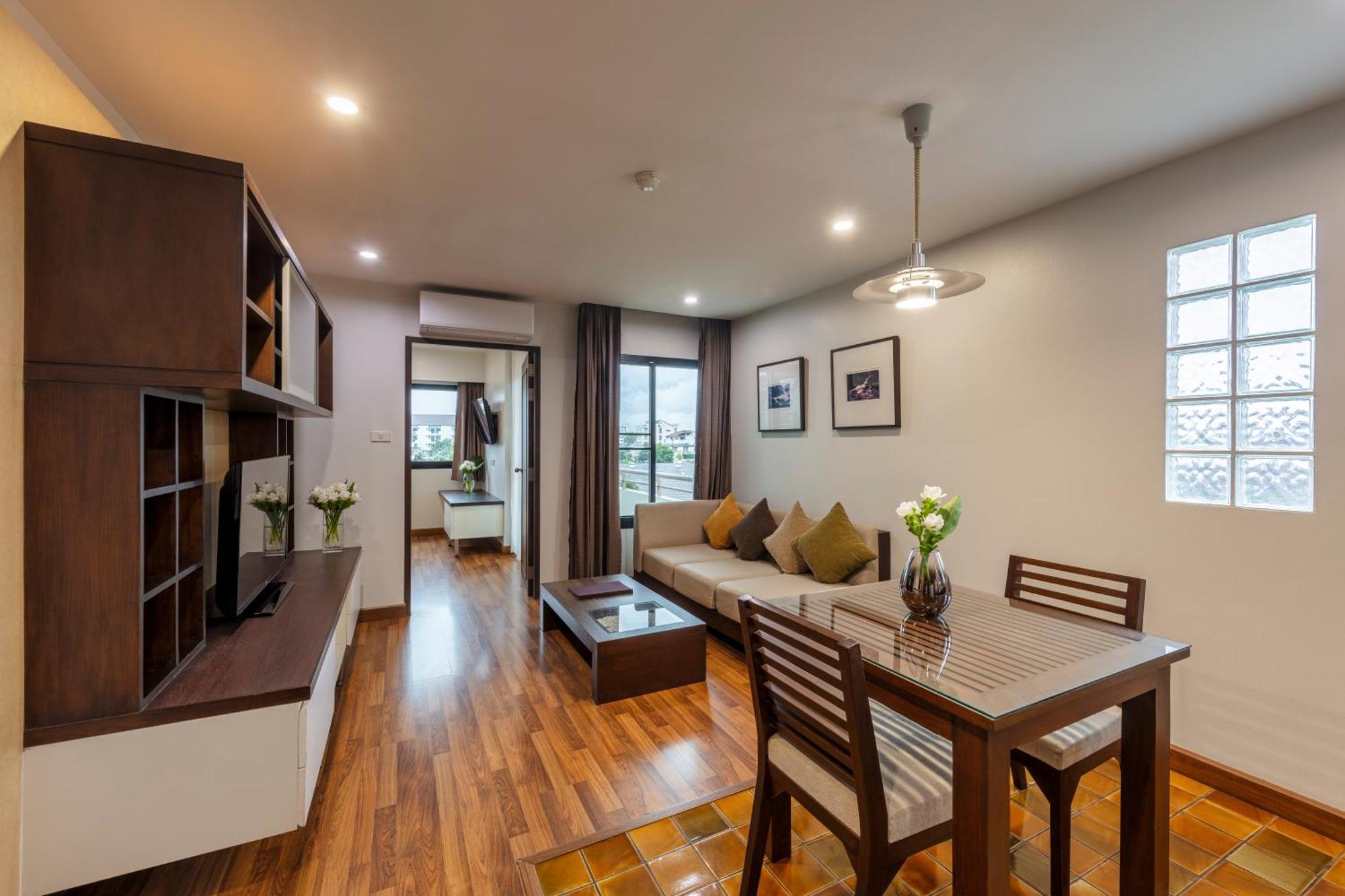 Superior One-Bedroom Apartment