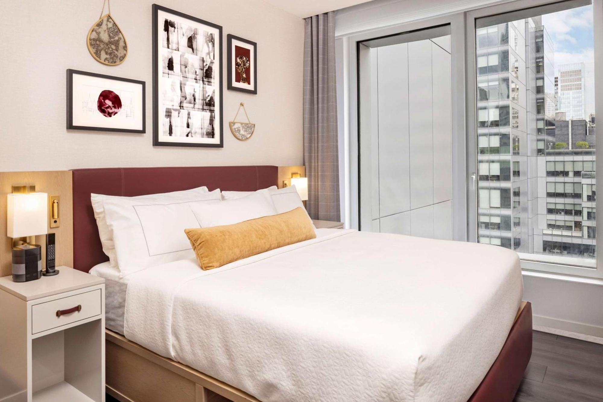 One-Bedroom Premier King Suite Sofa Bed