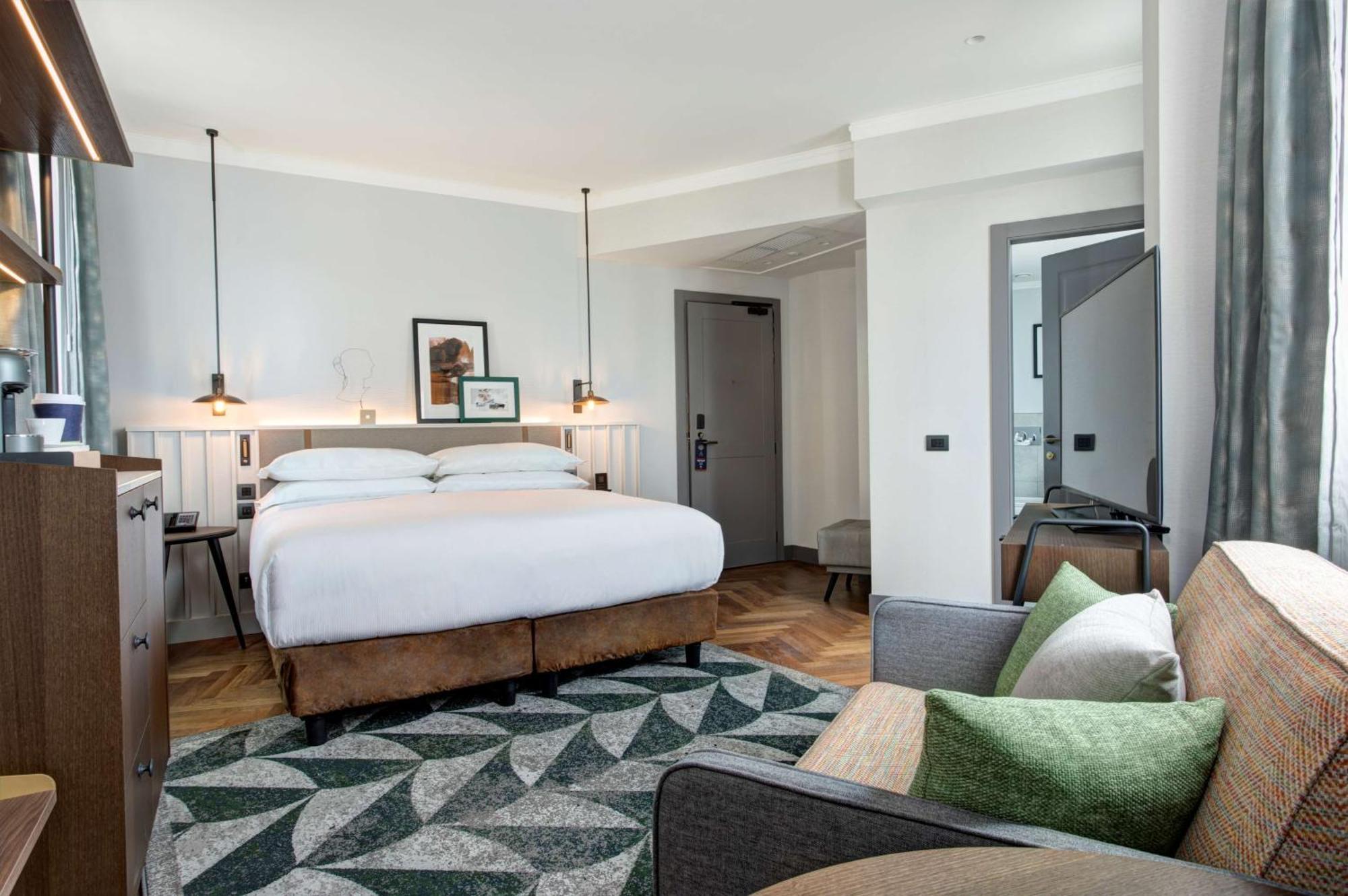 Junior Suite mit Kingsize-Bett und Terrasse