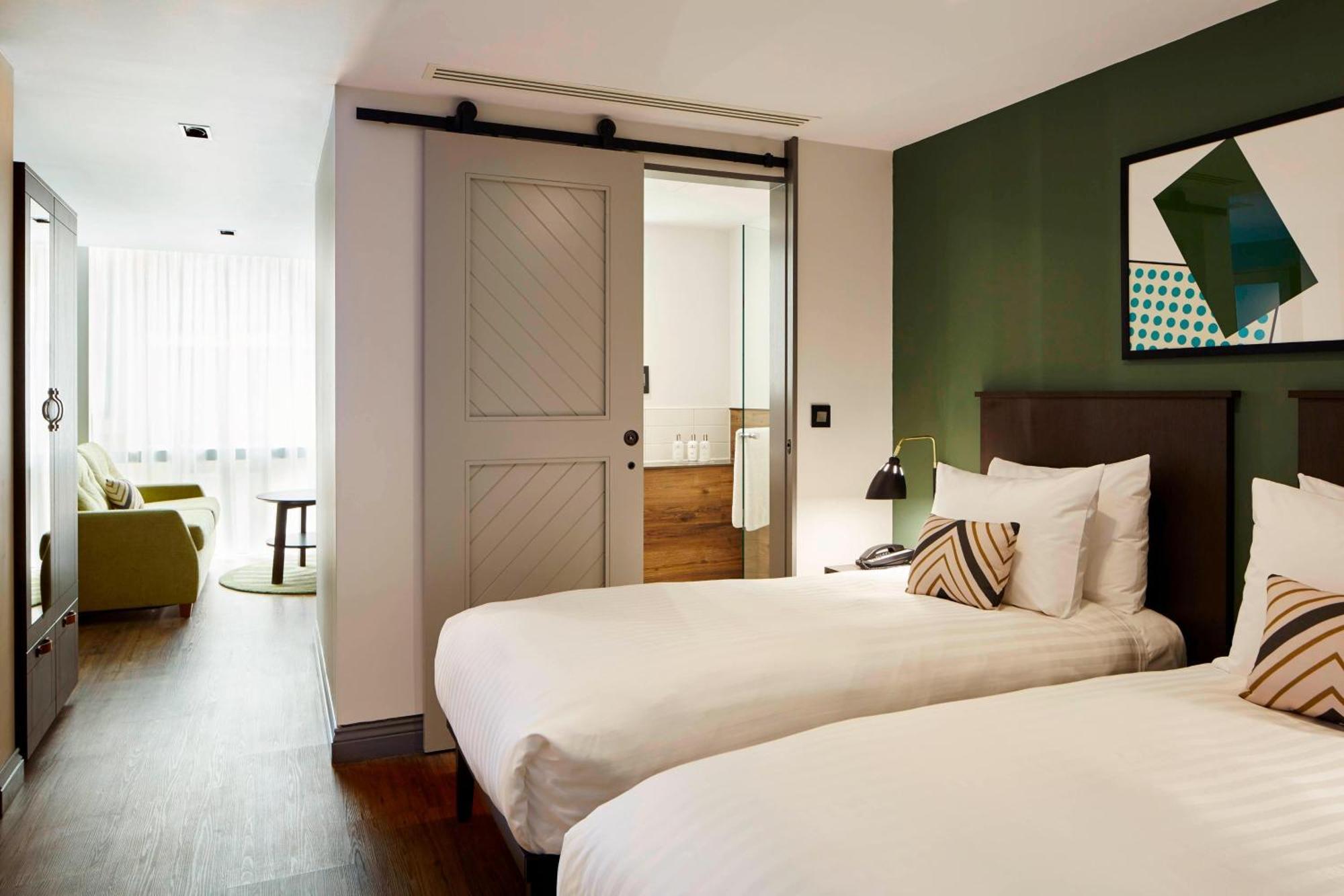 One-Bedroom Twin Suite