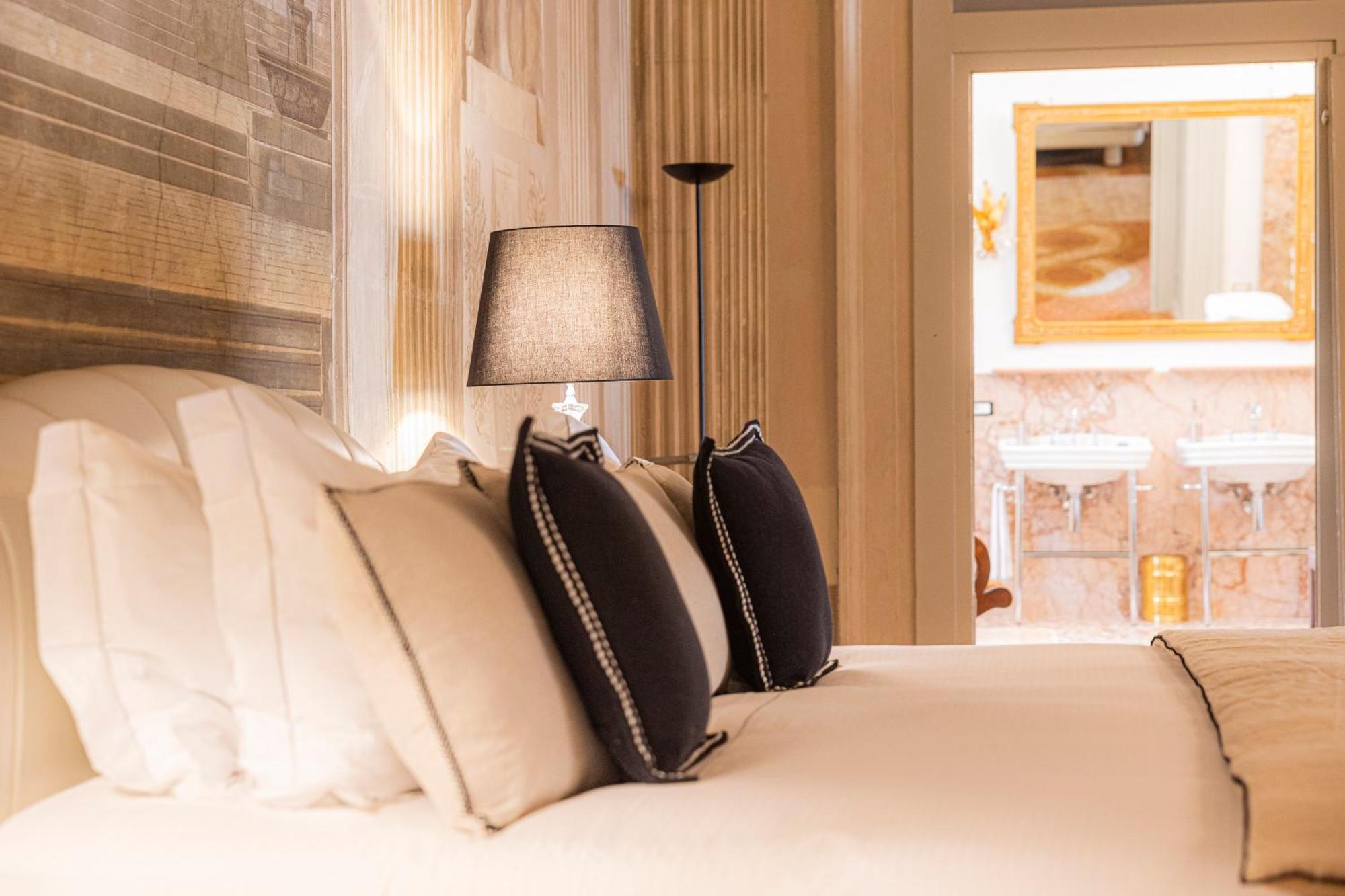 Superior King Suite