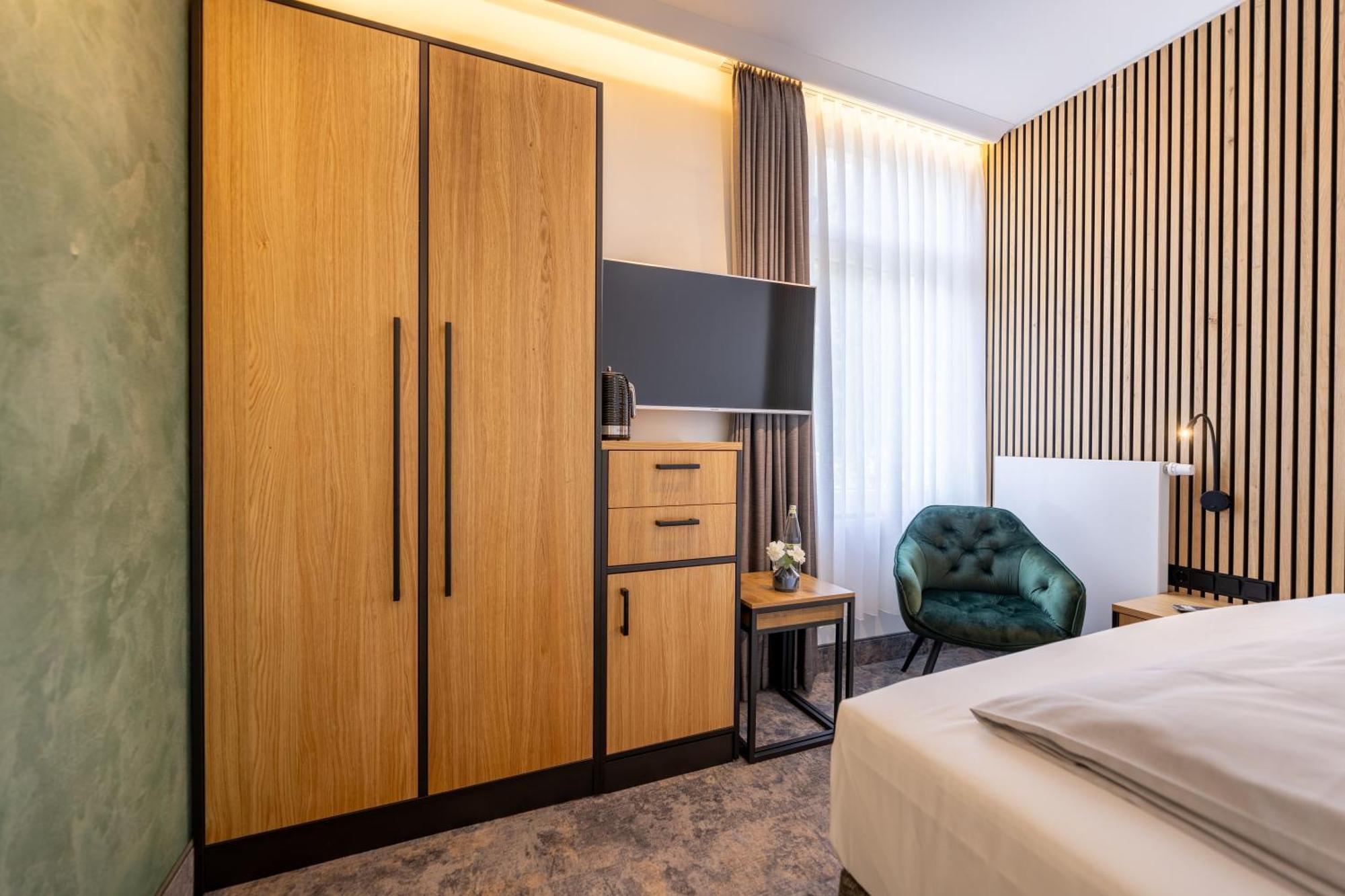 Deluxe Single Room