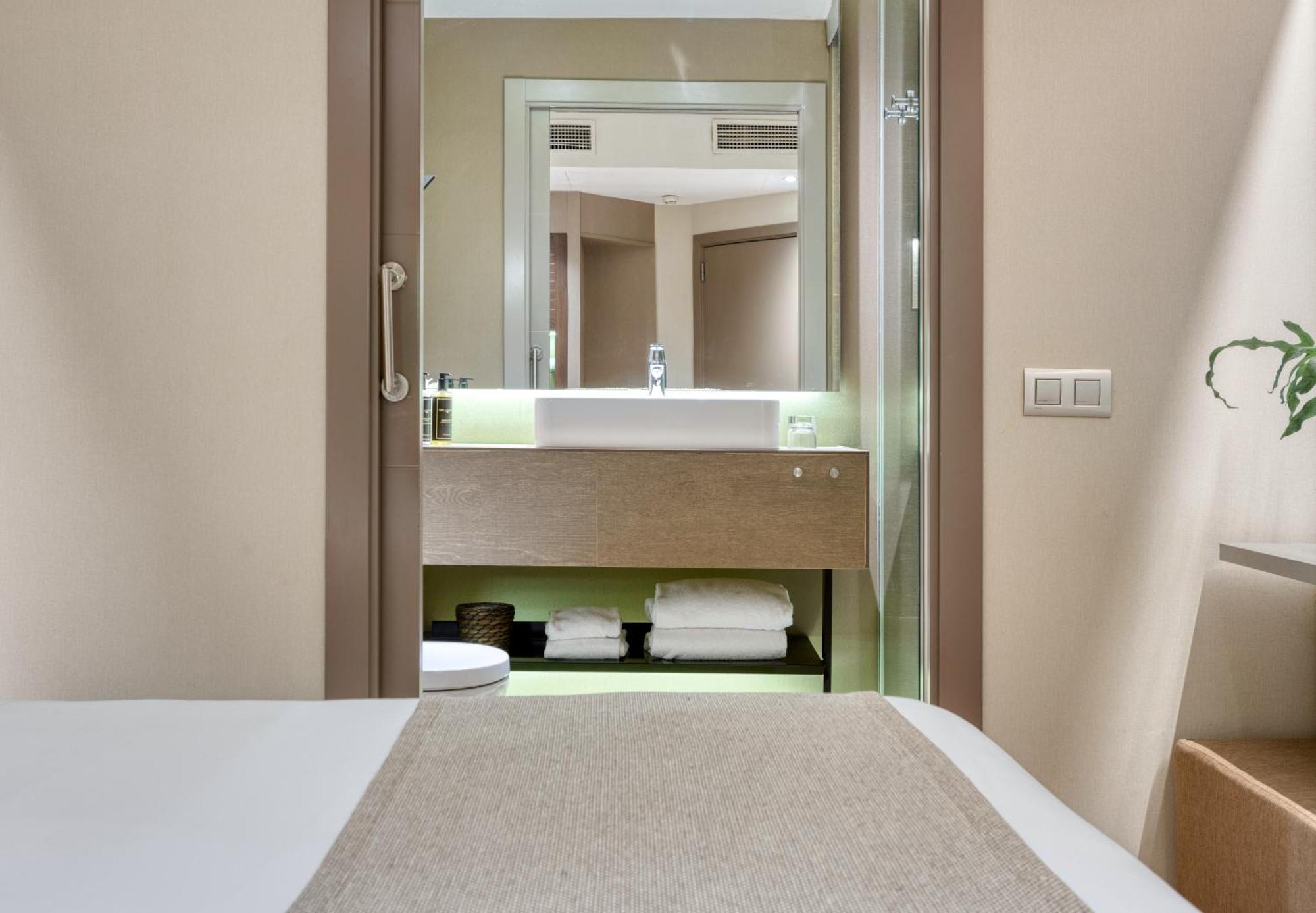 Basic Double Room
