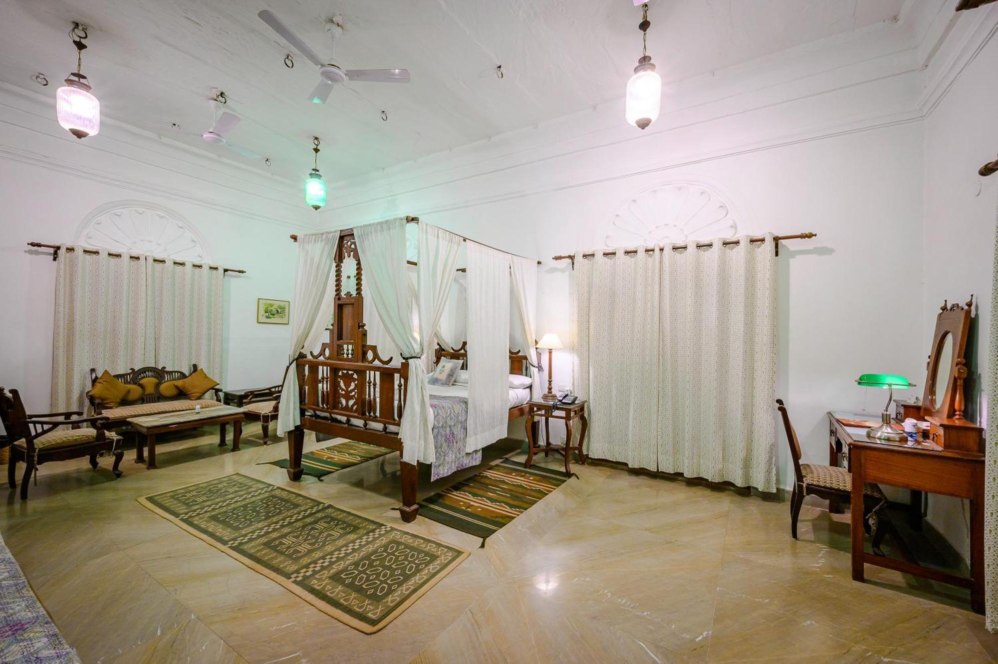 Heritage Royal Complimentary Evening Tea on Laundry Service